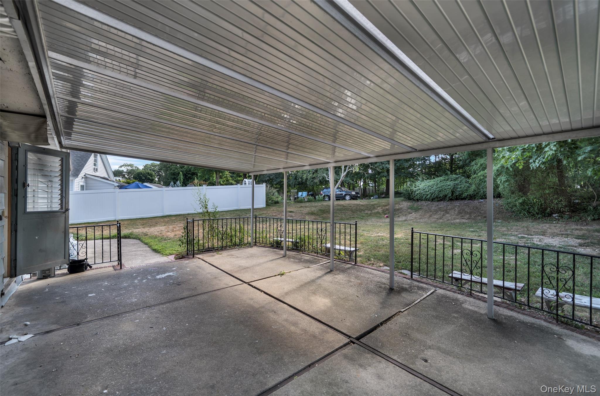 Single Family Melville Rd N  Suffolk County, NY 11746, MLS-904141-14