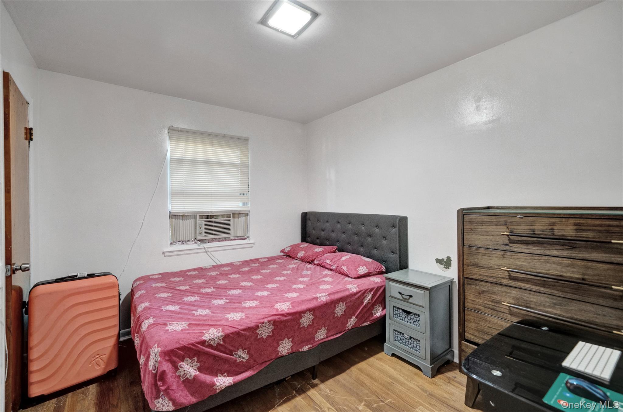 Single Family Melville Rd N  Suffolk County, NY 11746, MLS-904141-8