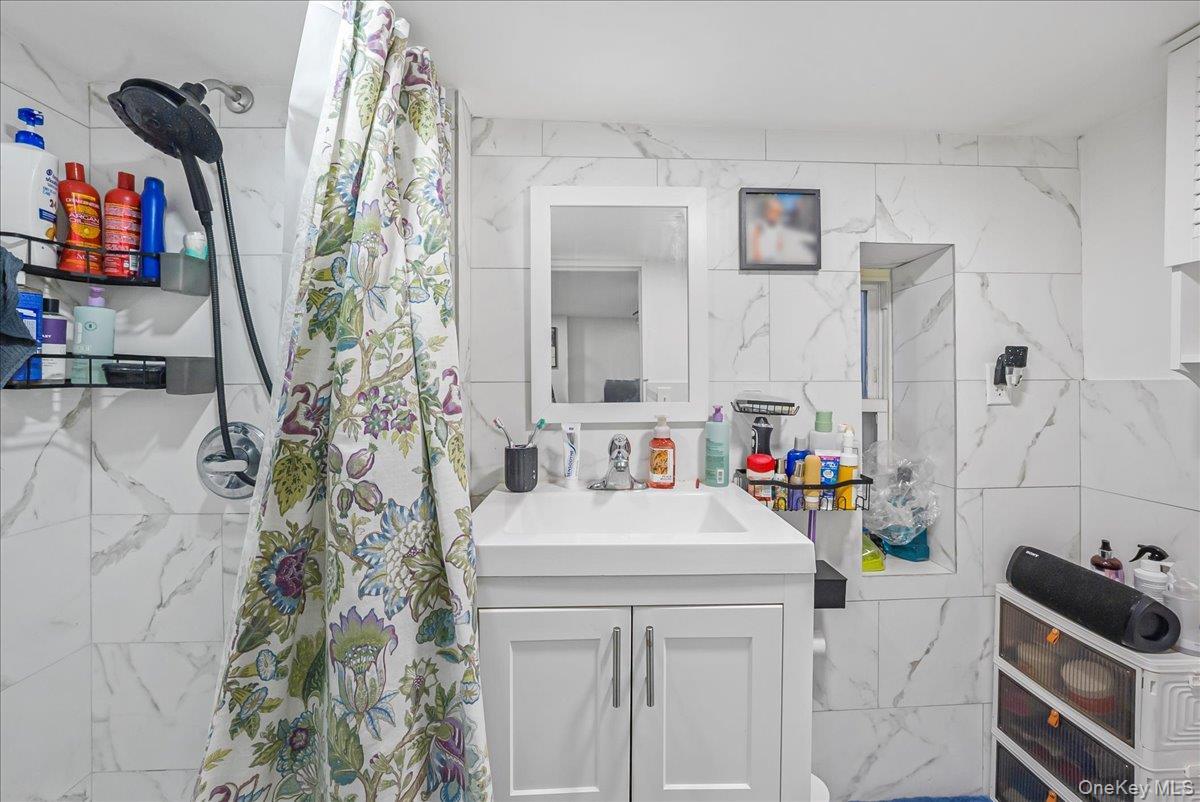 Single Family Kennellworth  Bronx, NY 10465, MLS-904152-18