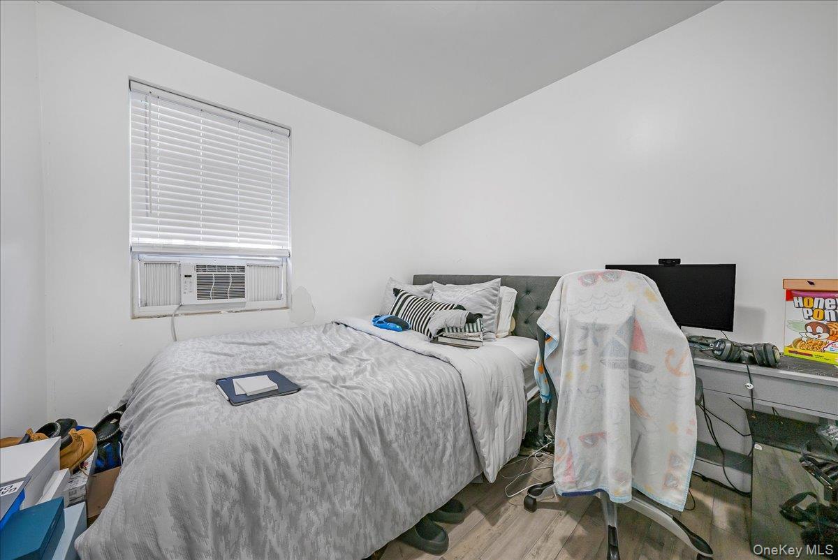 Single Family Kennellworth  Bronx, NY 10465, MLS-904152-20