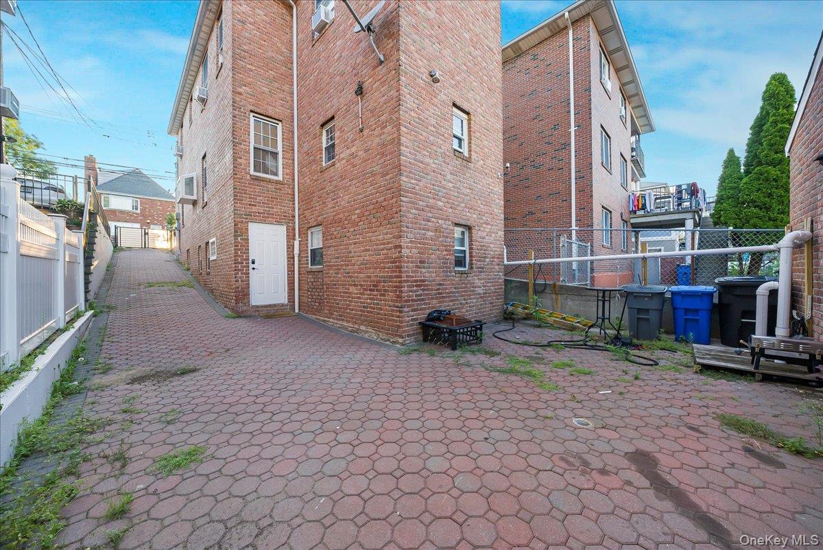 Single Family Kennellworth  Bronx, NY 10465, MLS-904152-22