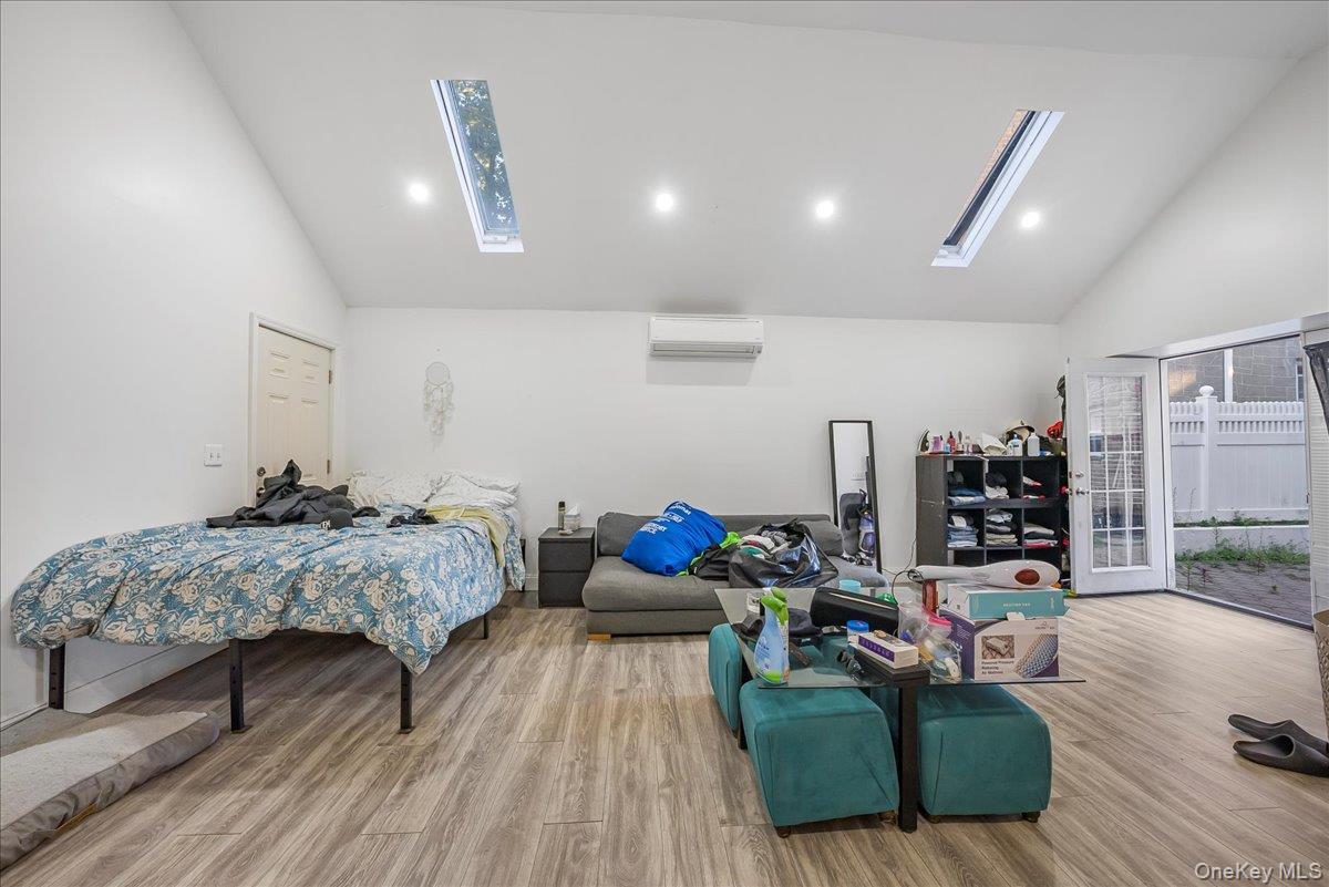 Single Family Kennellworth  Bronx, NY 10465, MLS-904152-24