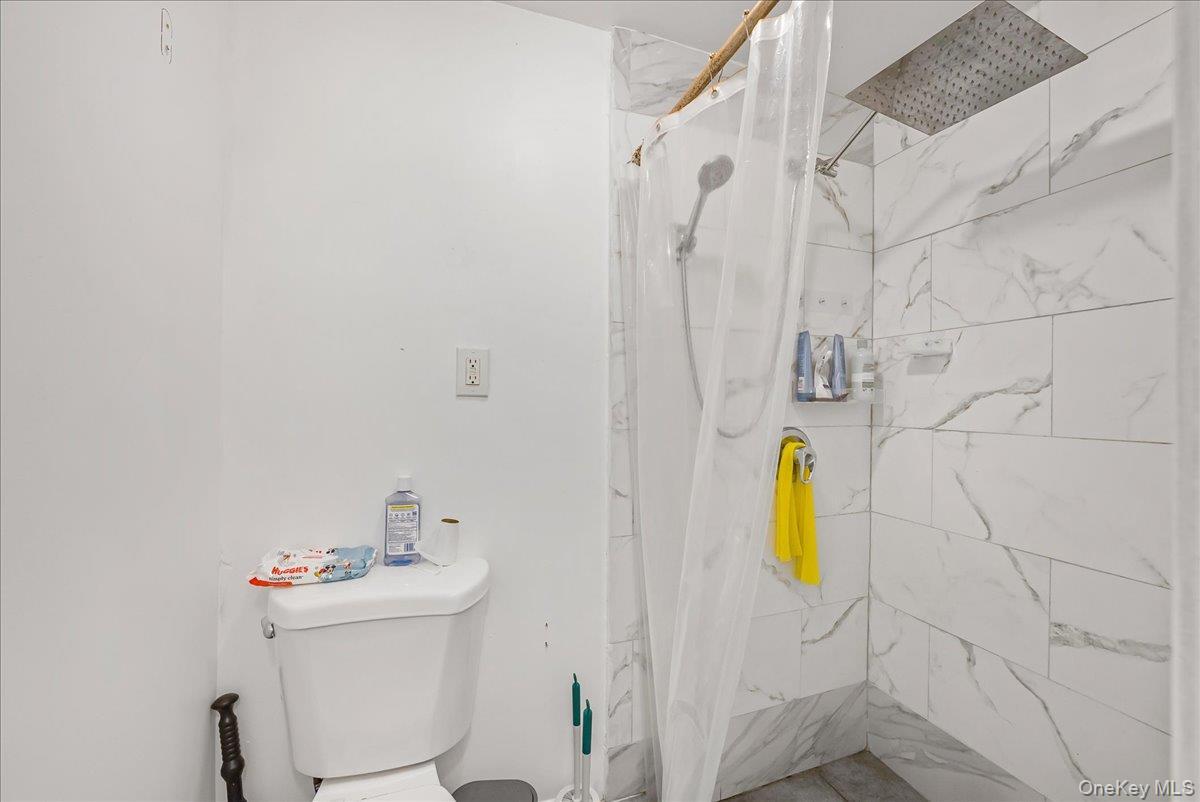 Single Family Kennellworth  Bronx, NY 10465, MLS-904152-27