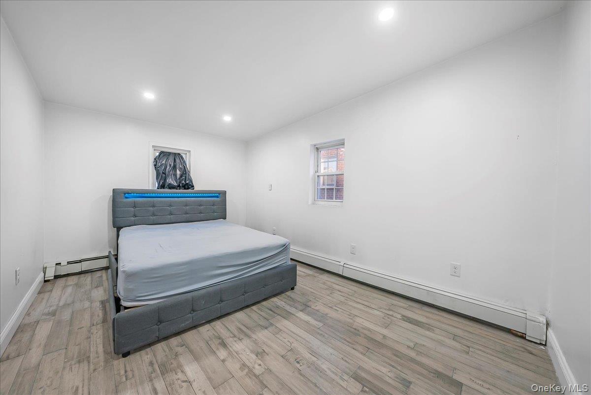 Single Family Kennellworth  Bronx, NY 10465, MLS-904152-7