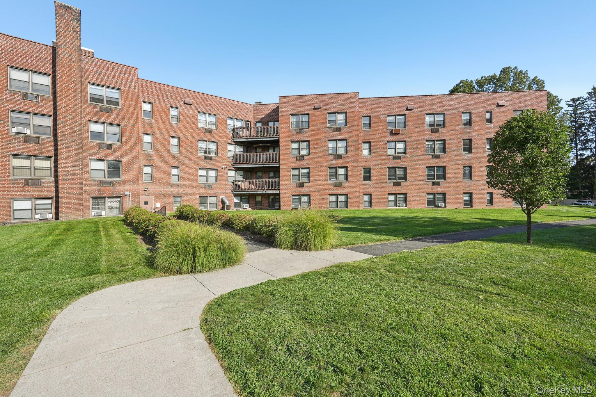 Coop Oakdale Manor  Rockland County, NY 10901, MLS-904157-32