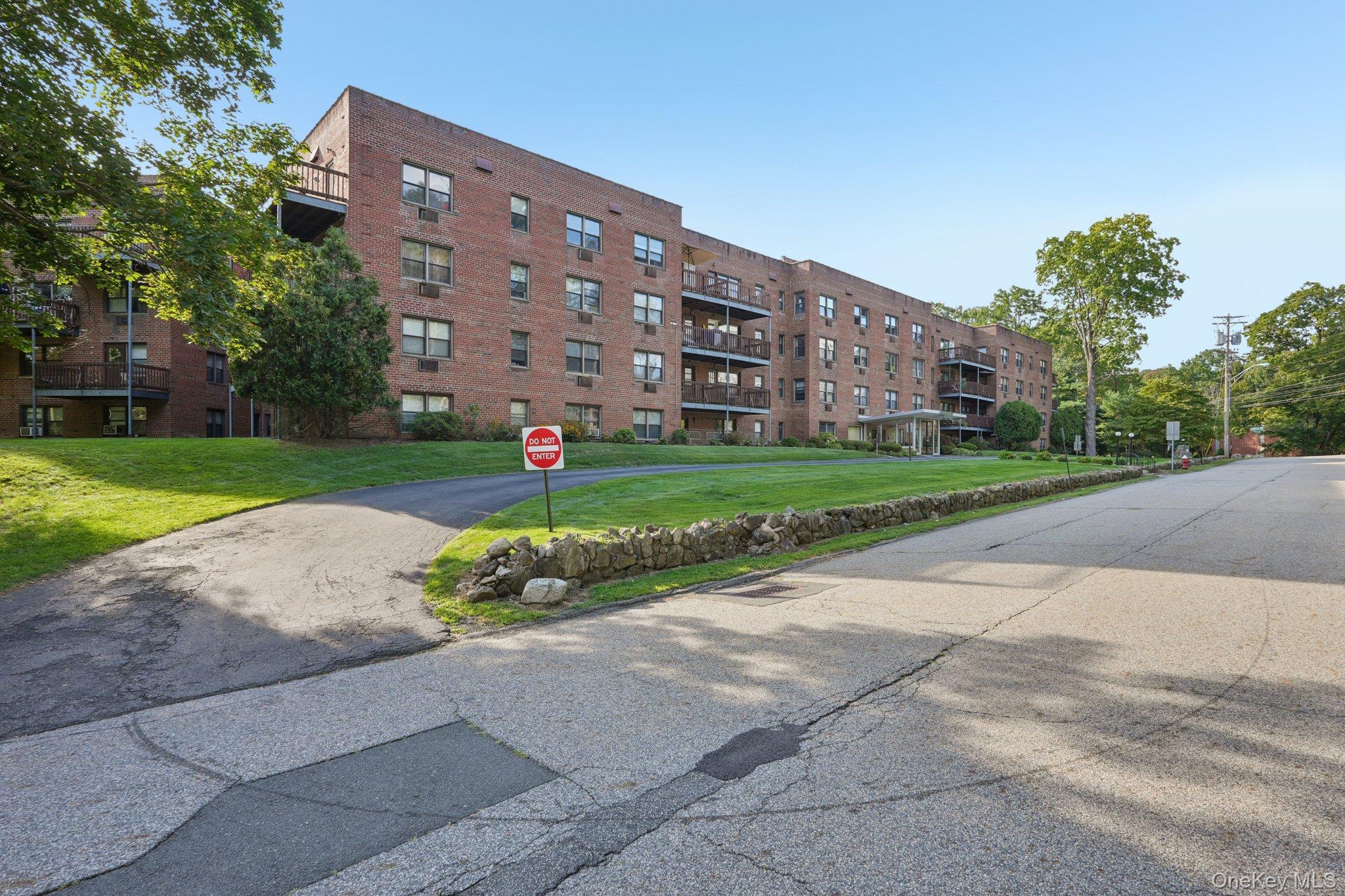 Coop Oakdale Manor  Rockland County, NY 10901, MLS-904157-34