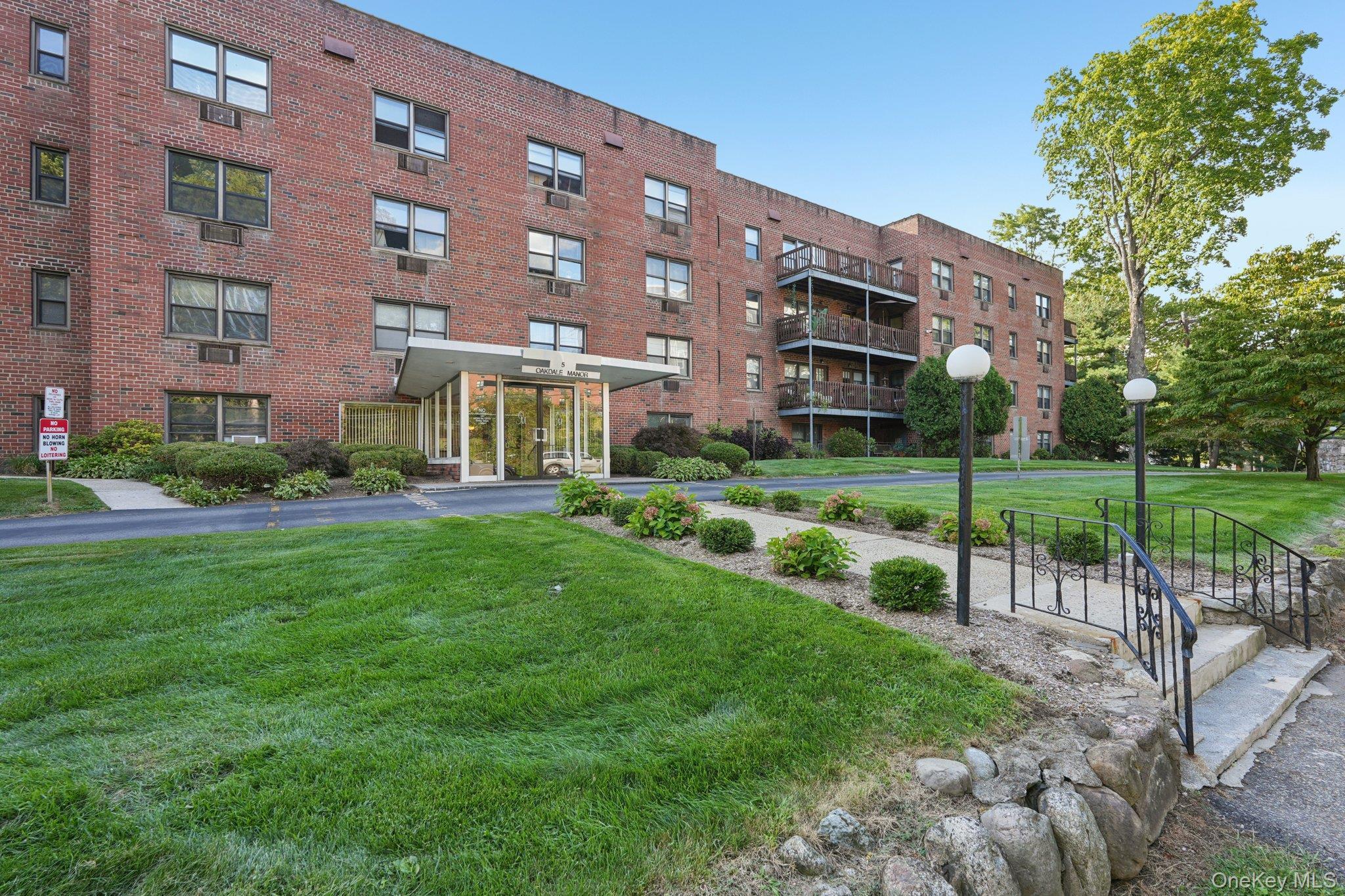 Coop Oakdale Manor  Rockland County, NY 10901, MLS-904157-6