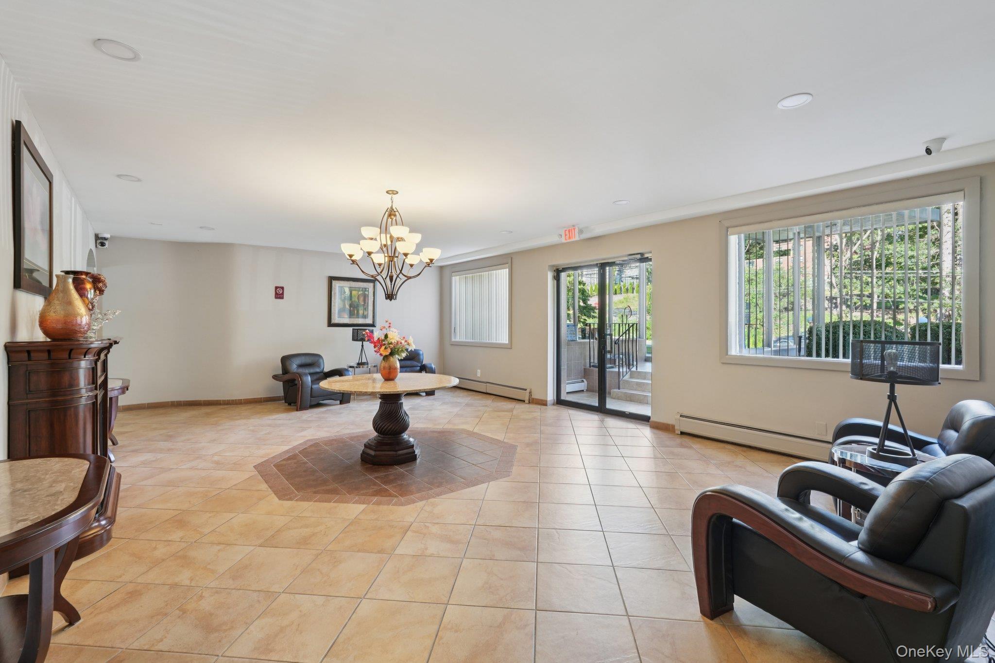 Coop Oakdale Manor  Rockland County, NY 10901, MLS-904157-8