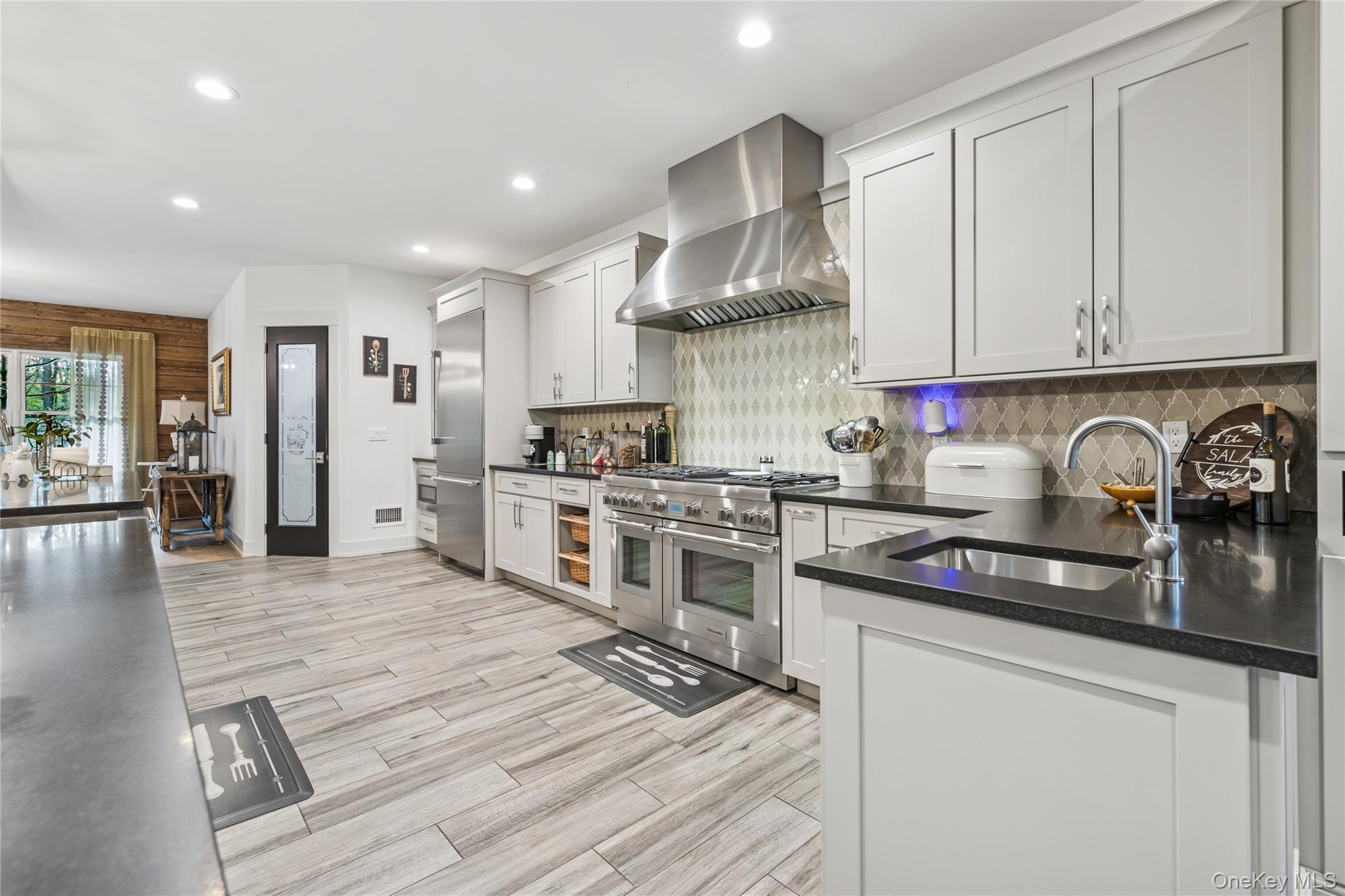 Single Family Jonah Suffolk County, NY 11764, MLS-904166-11