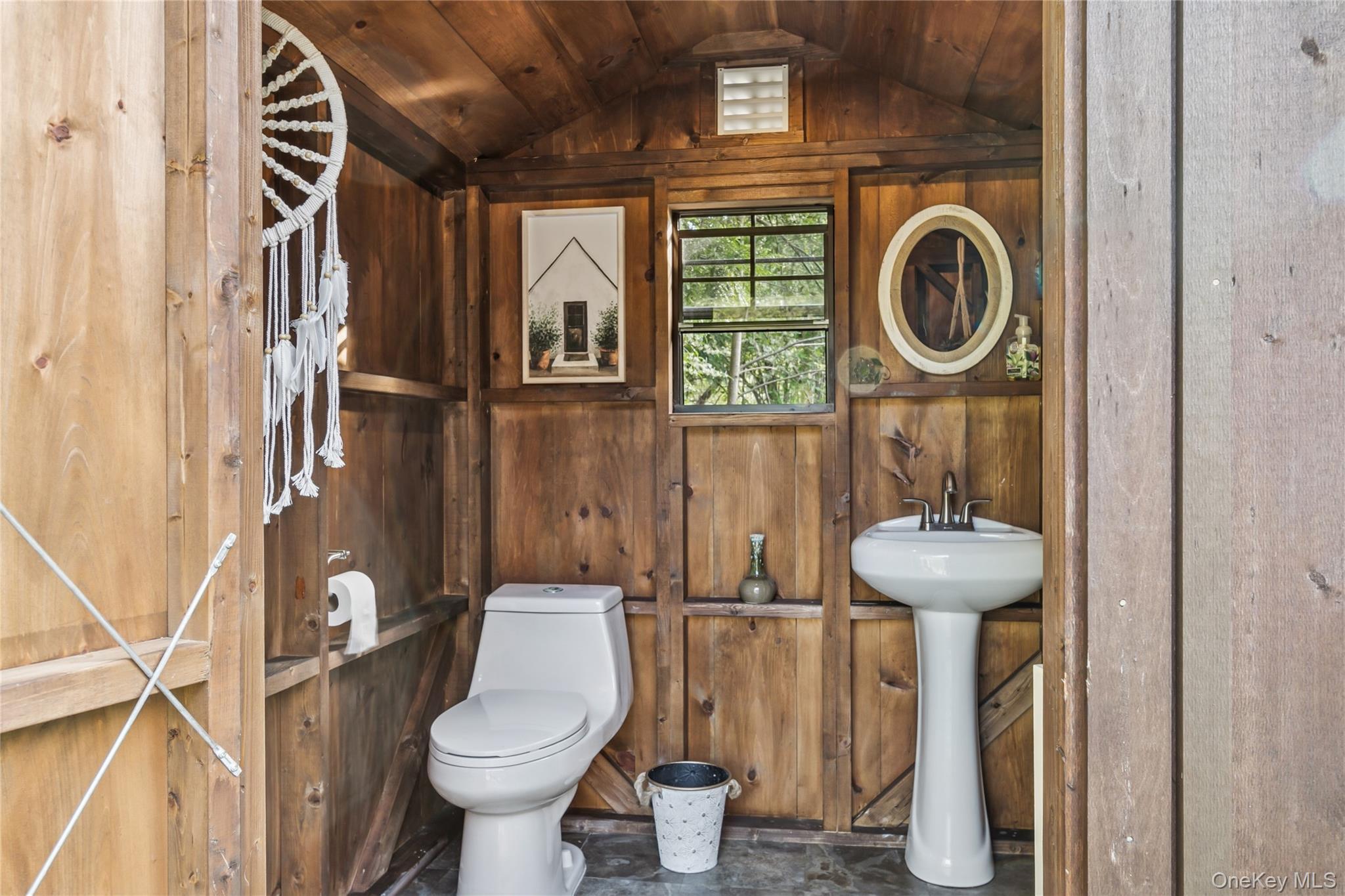 Single Family Jonah Suffolk County, NY 11764, MLS-904166-40