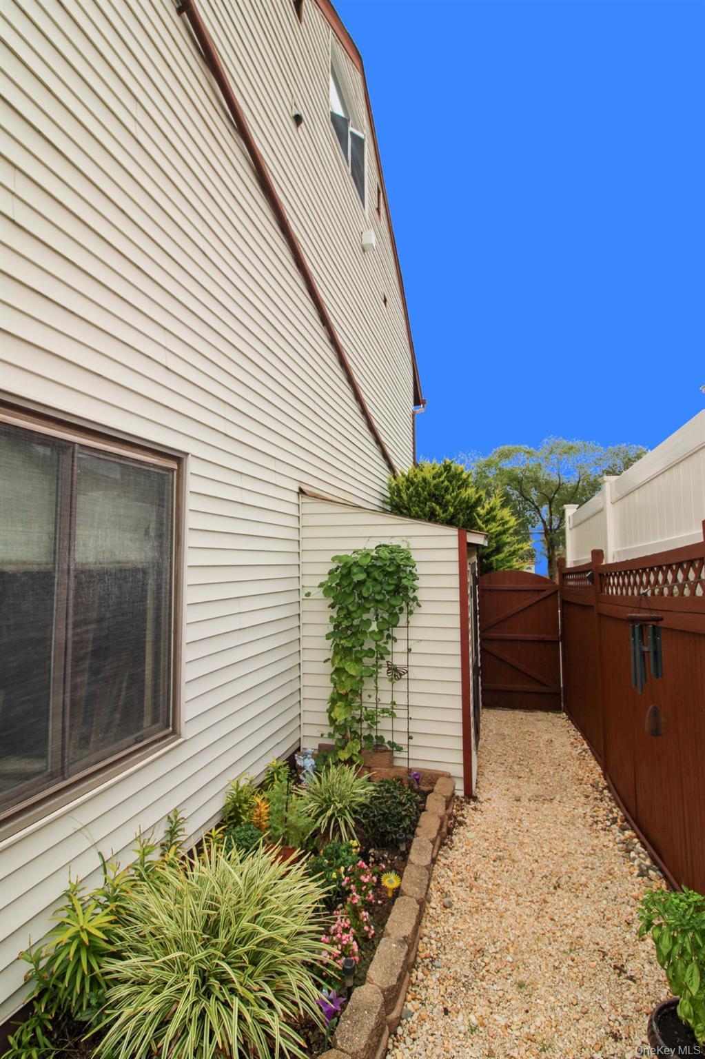 Single Family Annadale  Staten Island, NY 10312, MLS-904292-24