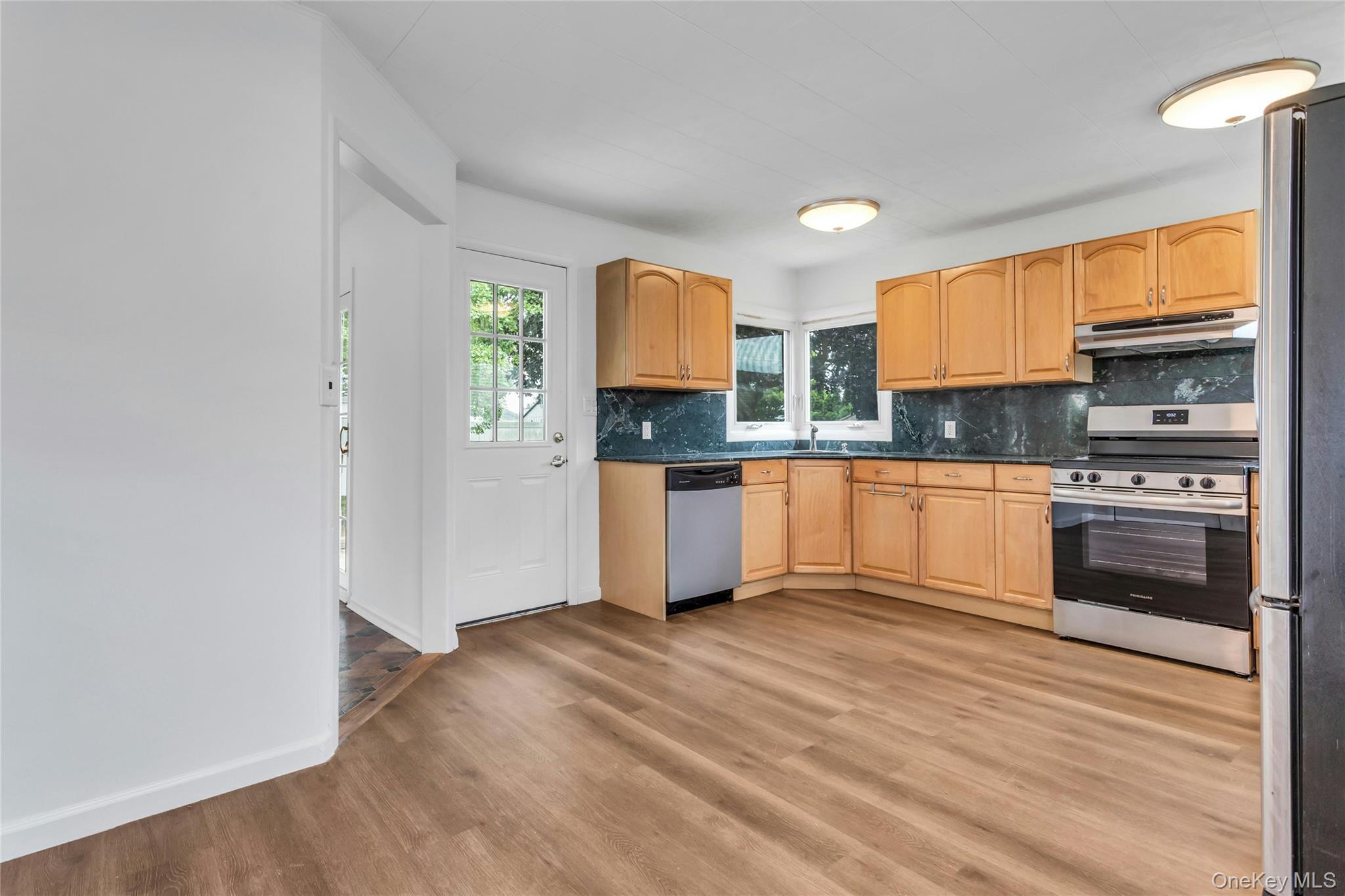 Single Family Hickory Nassau County, NY 11758, MLS-904311-11