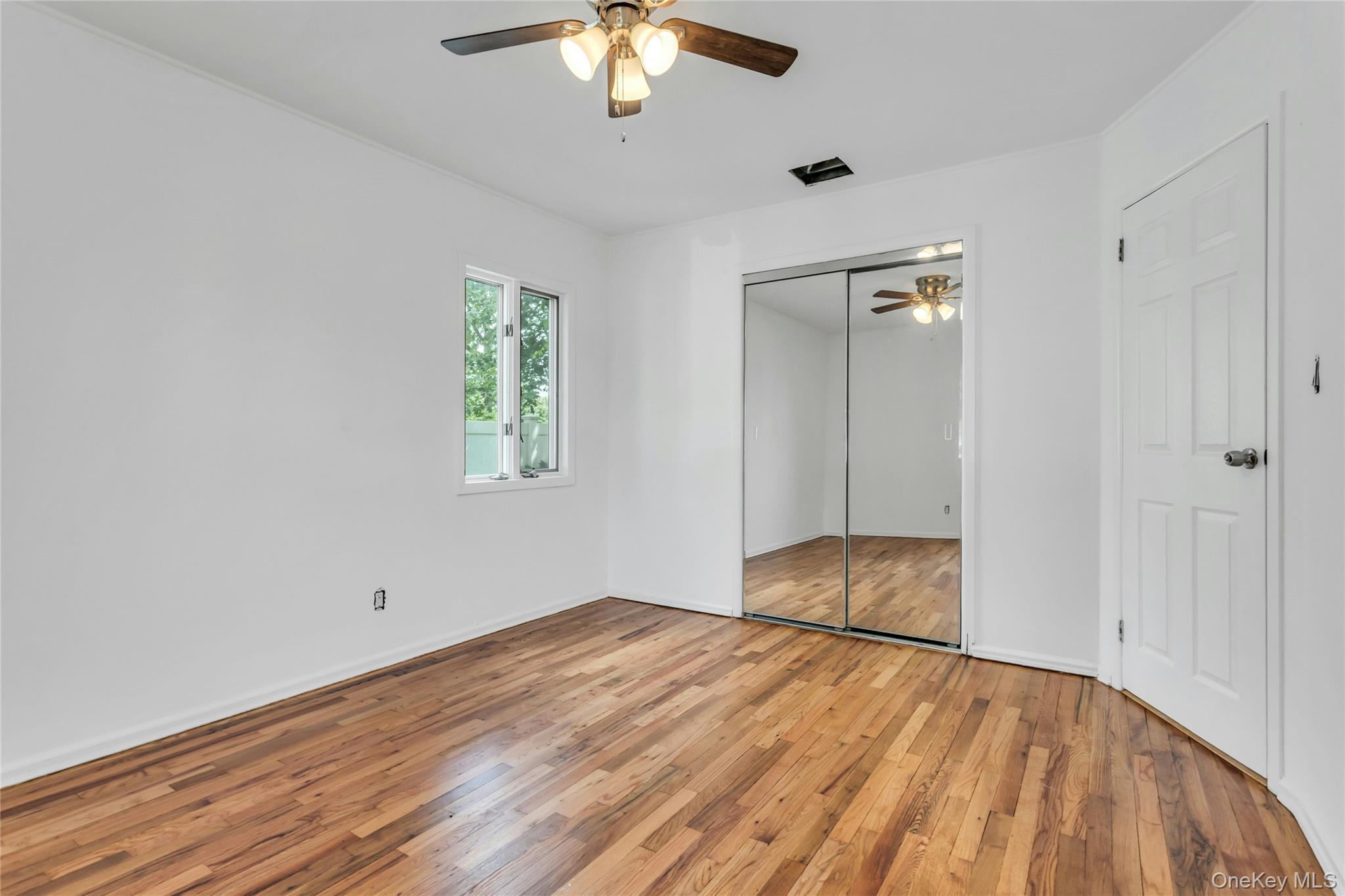 Single Family Hickory Nassau County, NY 11758, MLS-904311-21