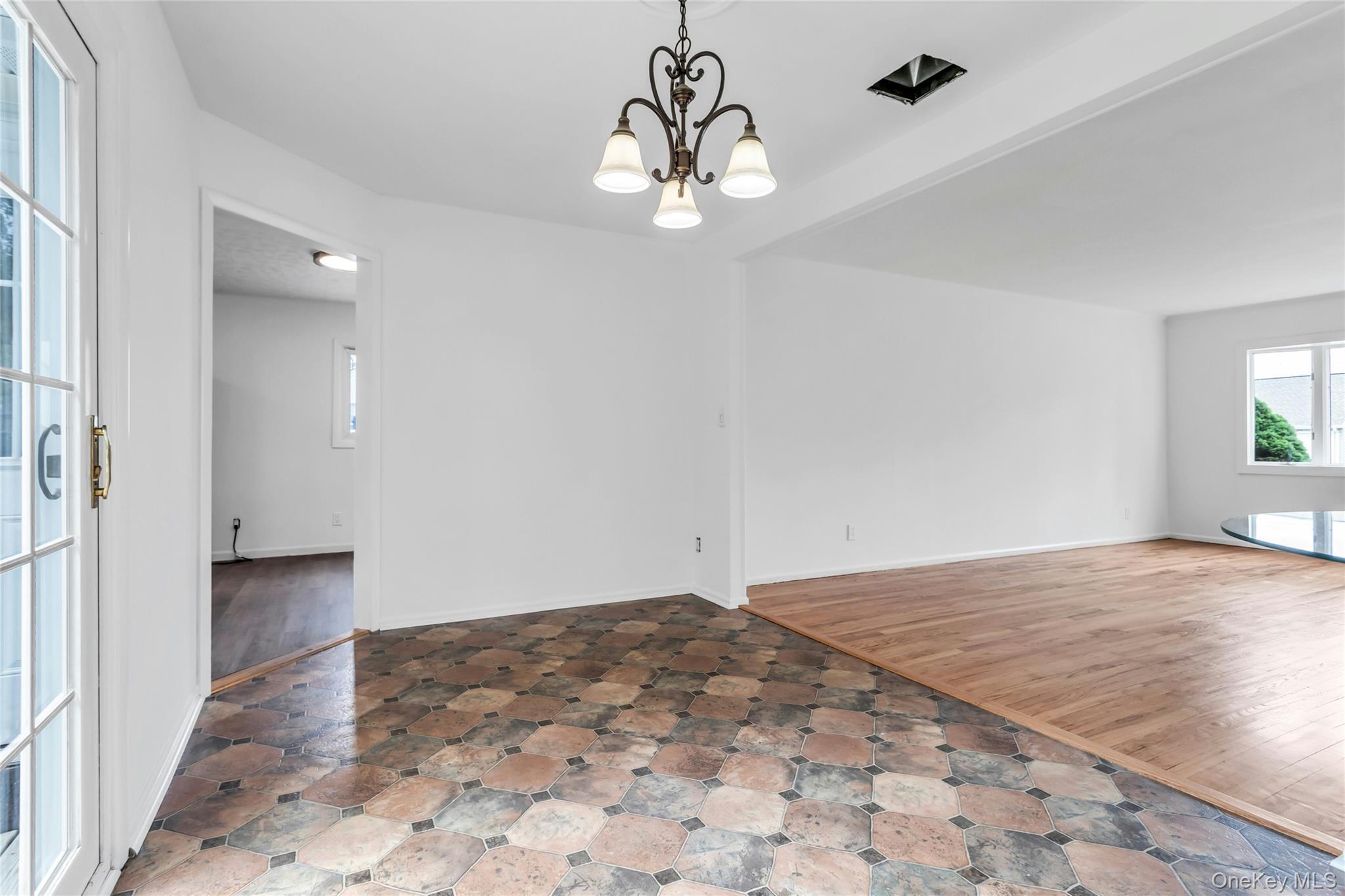 Single Family Hickory Nassau County, NY 11758, MLS-904311-7