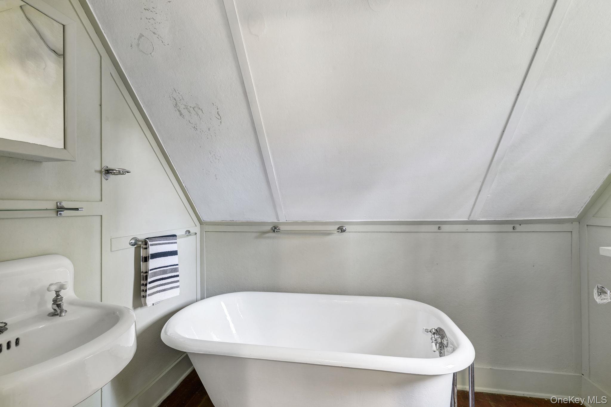 Single Family Seaman  Dutchess County, NY 12601, MLS-904332-25