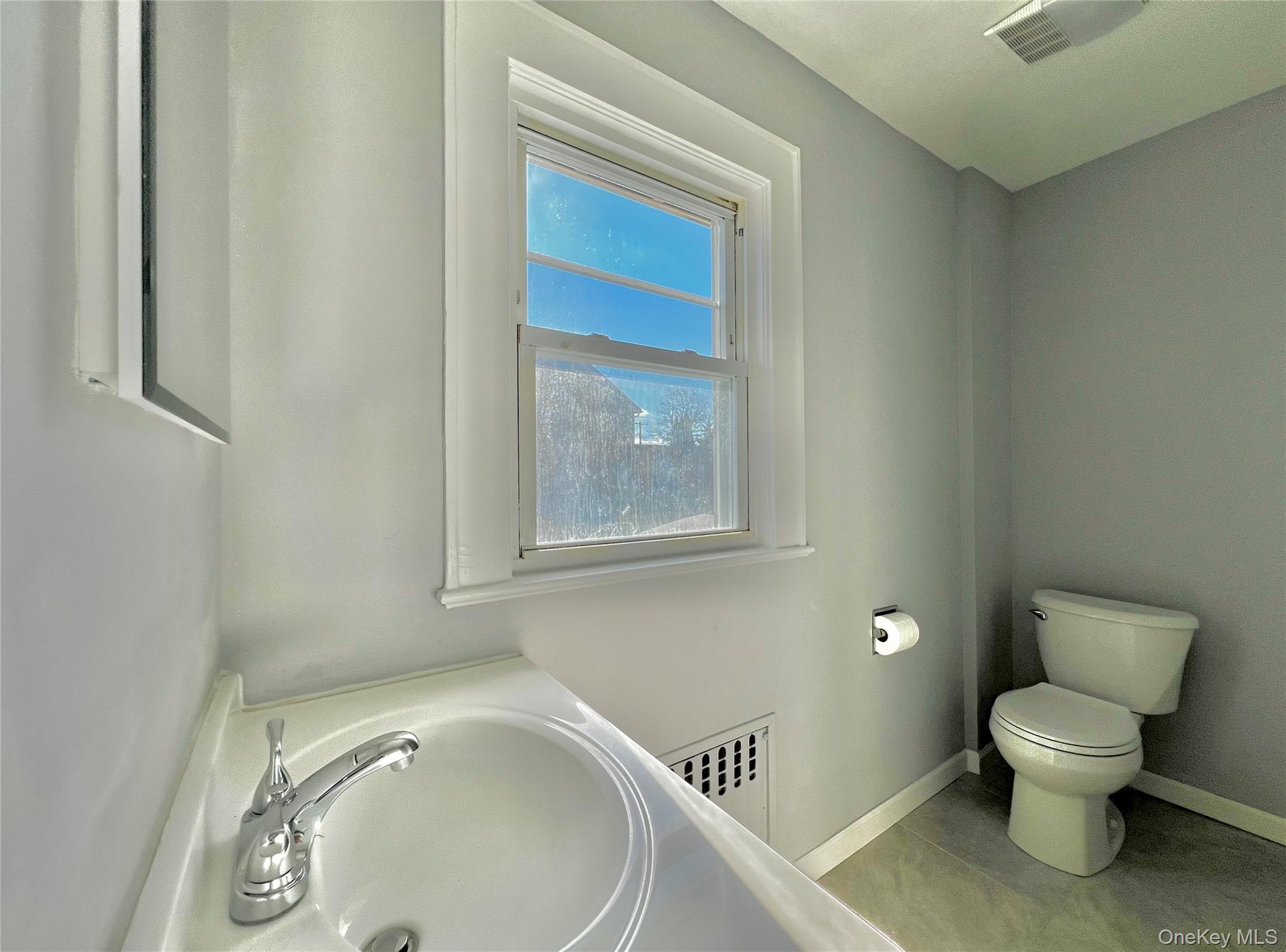 Single Family Irenhyl  Westchester County, NY 10573, MLS-904338-8