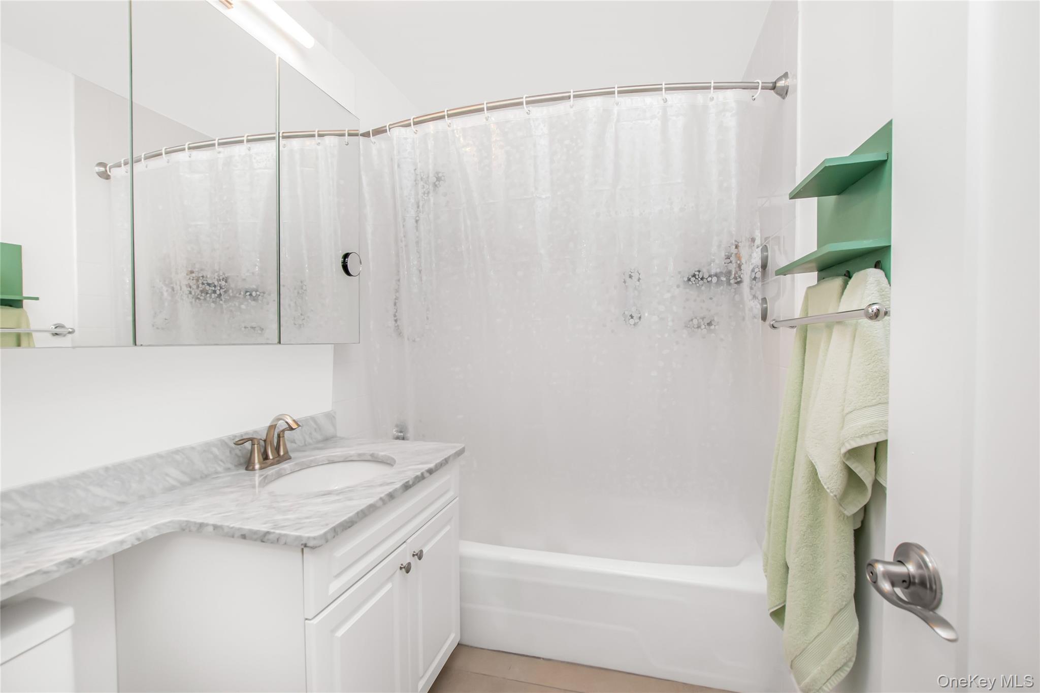 Coop Henry Hudson Bronx, NY 10463, MLS-904371-8