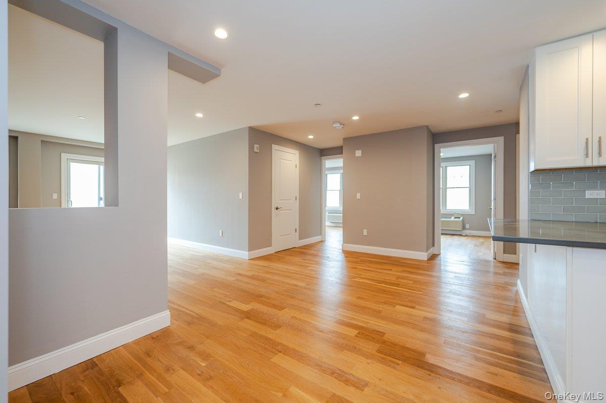 Condo Broadway  Nassau County, NY 11561, MLS-904420-7