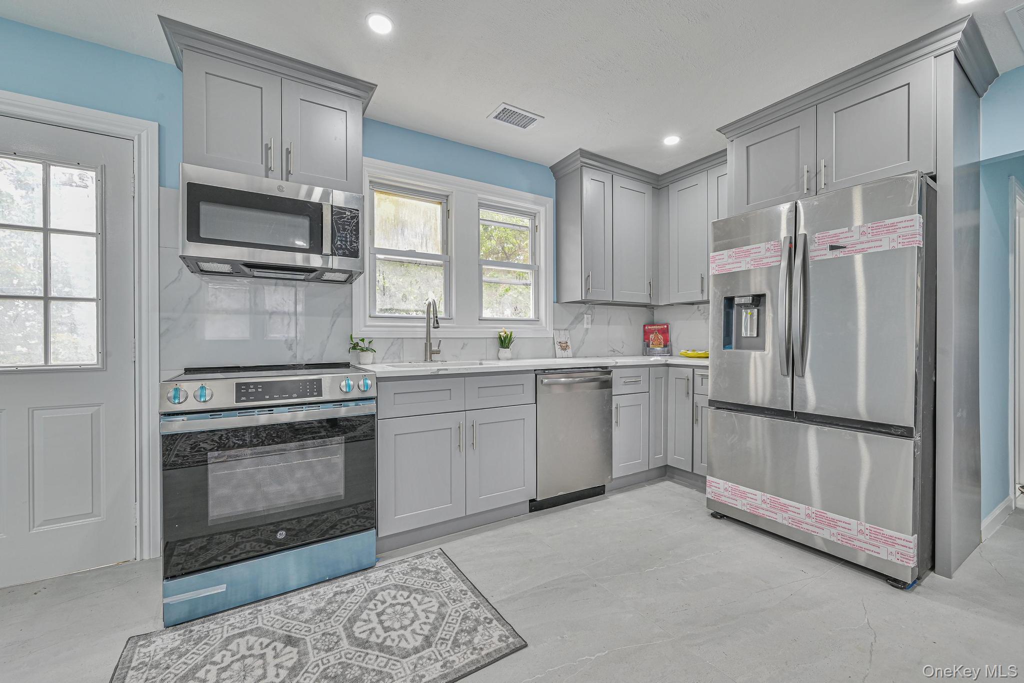 Single Family Joan  Suffolk County, NY 11720, MLS-904441-6