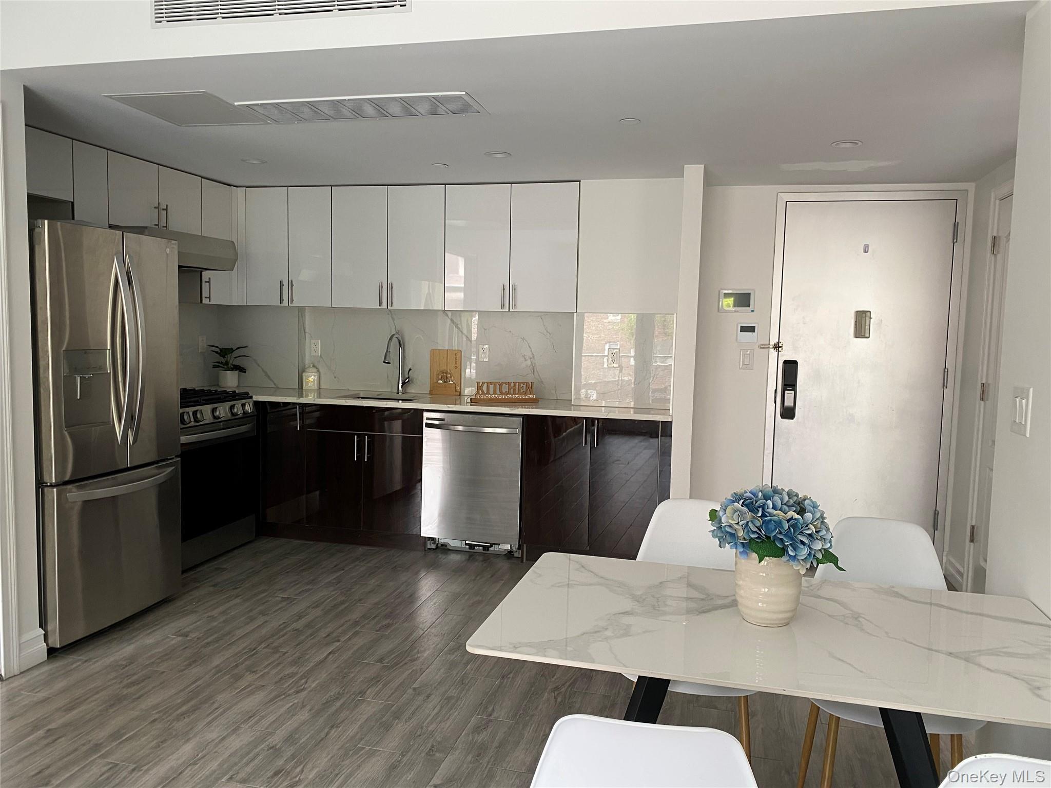 Condo Austin St  Queens, NY 11374, MLS-904479-9