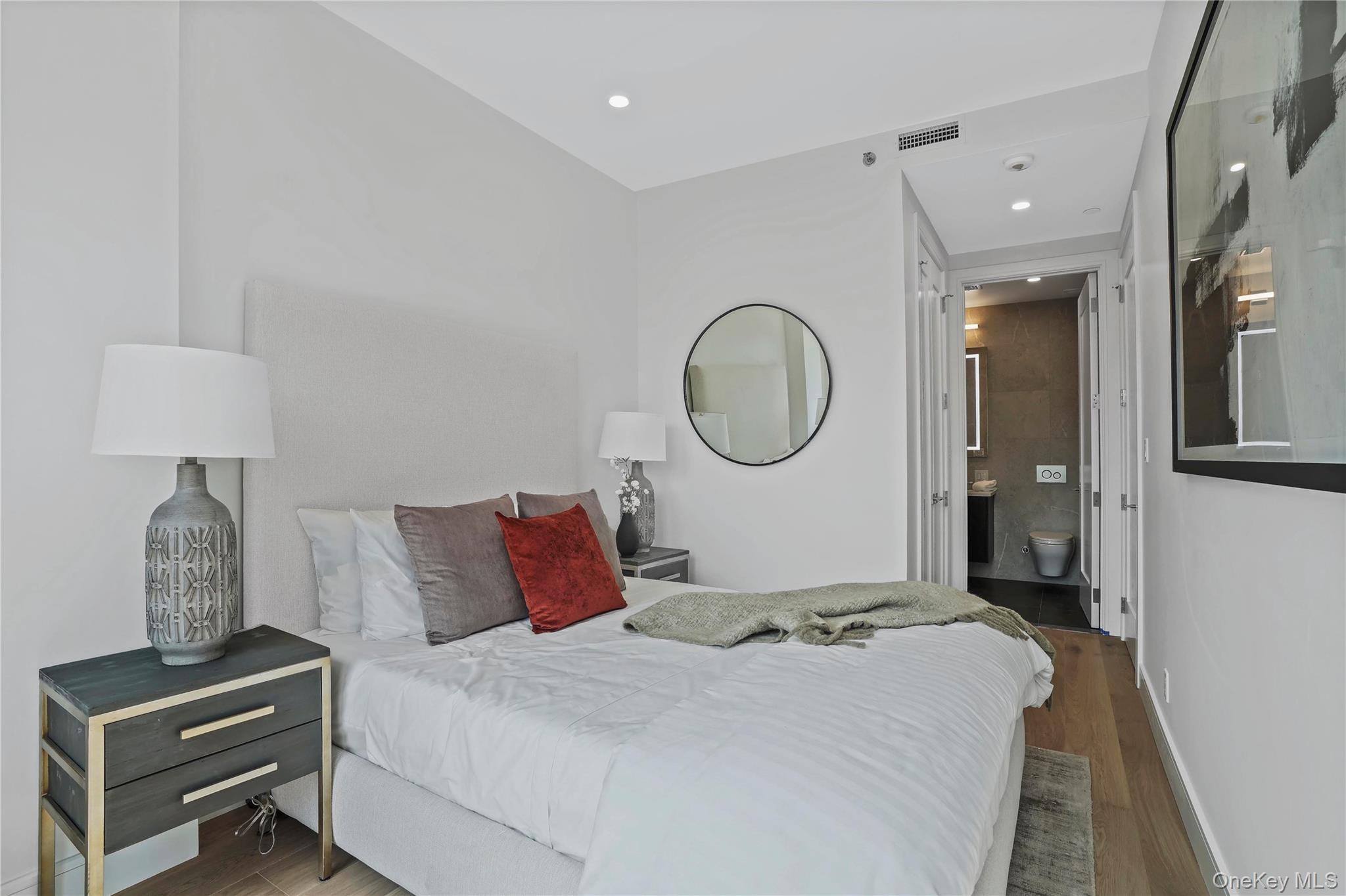 Condo Shore Blvd  Queens, NY 11105, MLS-904501-6