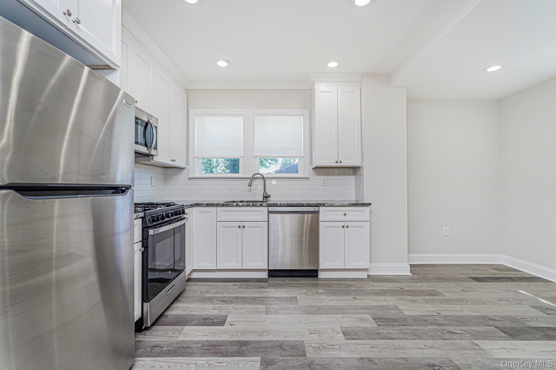 Single Family Hawthorne Staten Island, NY 10314, MLS-904502-8