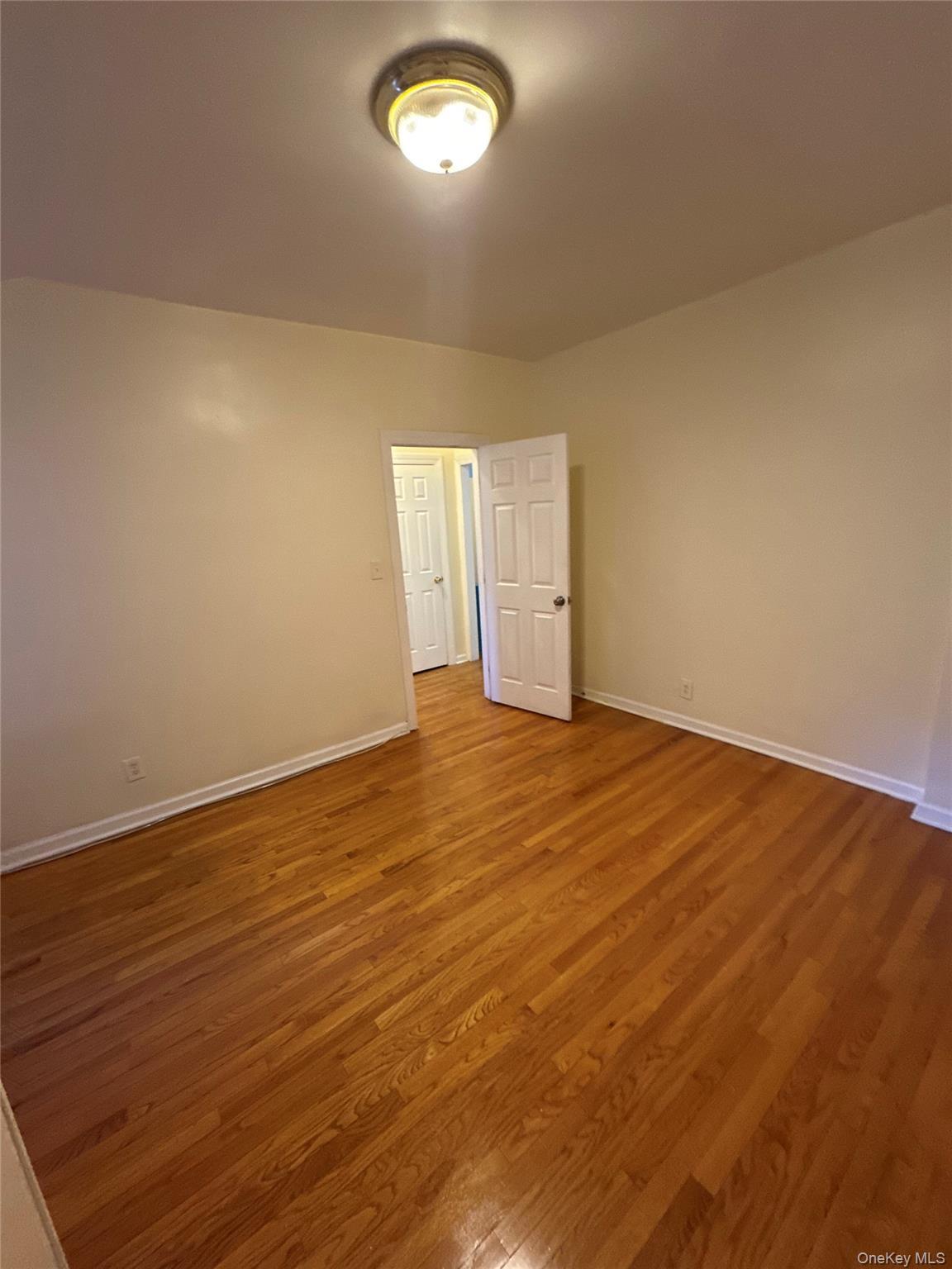 Coop Saunders  Queens, NY 11374, MLS-904528-6