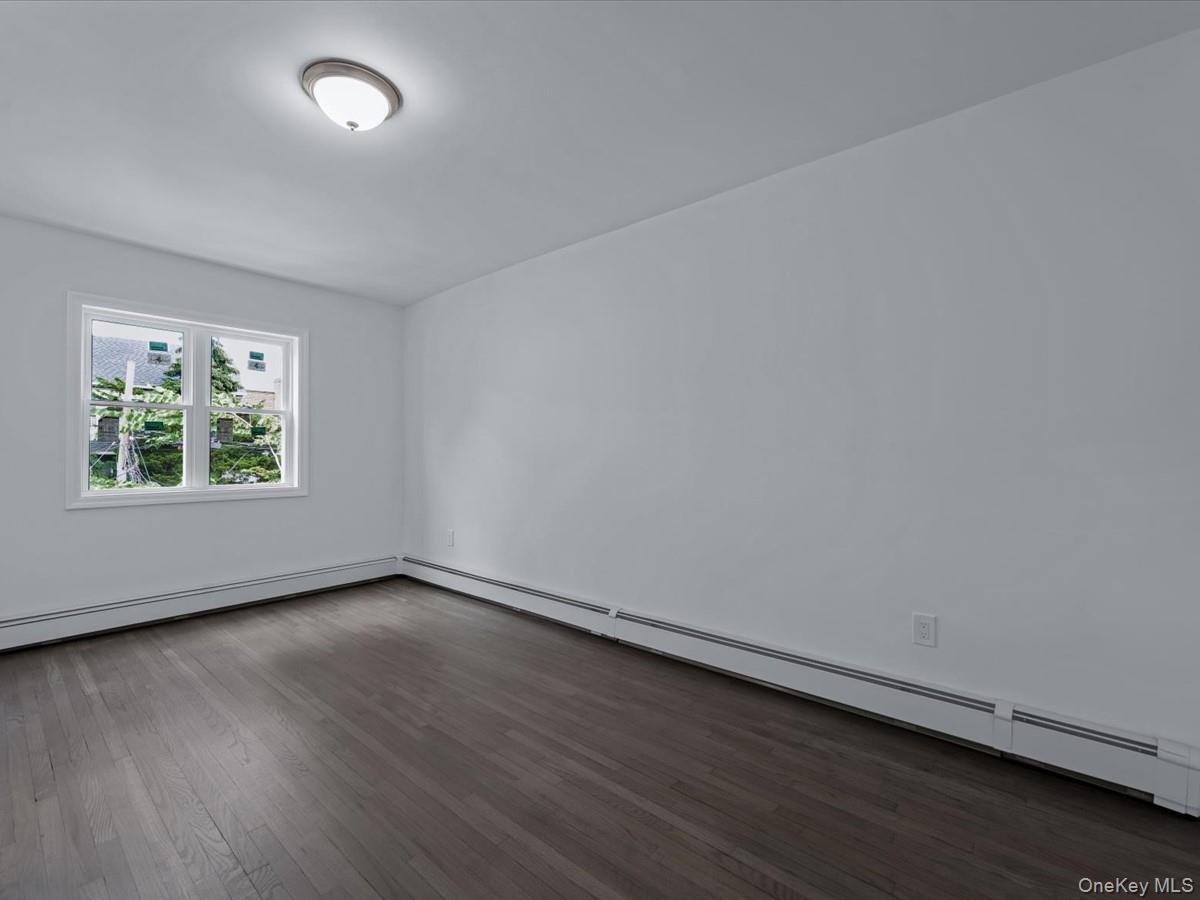Single Family Middletown  Bronx, NY 10461, MLS-904541-10