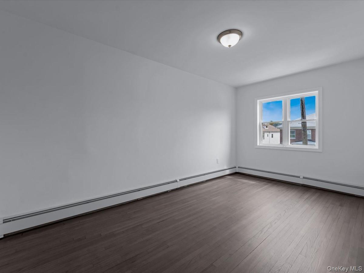 Single Family Middletown  Bronx, NY 10461, MLS-904541-15