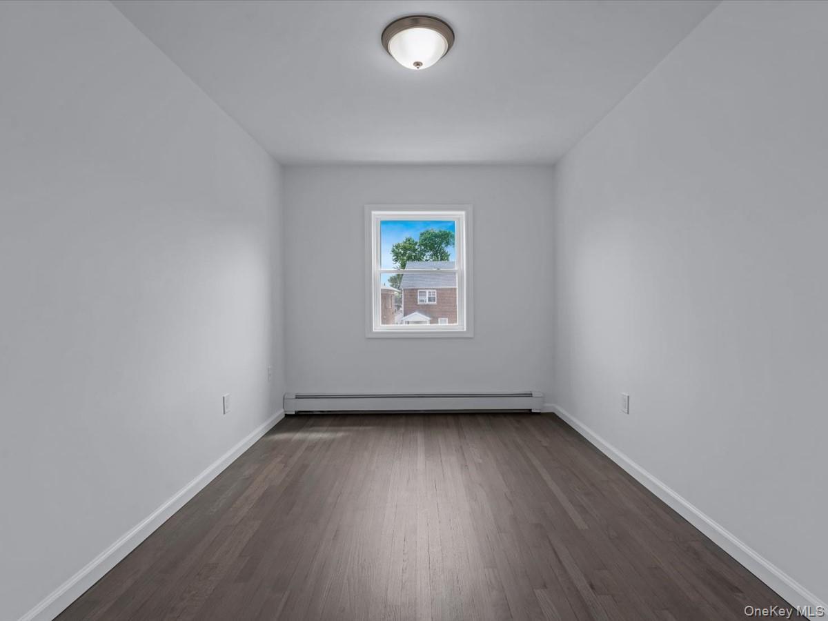 Single Family Middletown  Bronx, NY 10461, MLS-904541-17