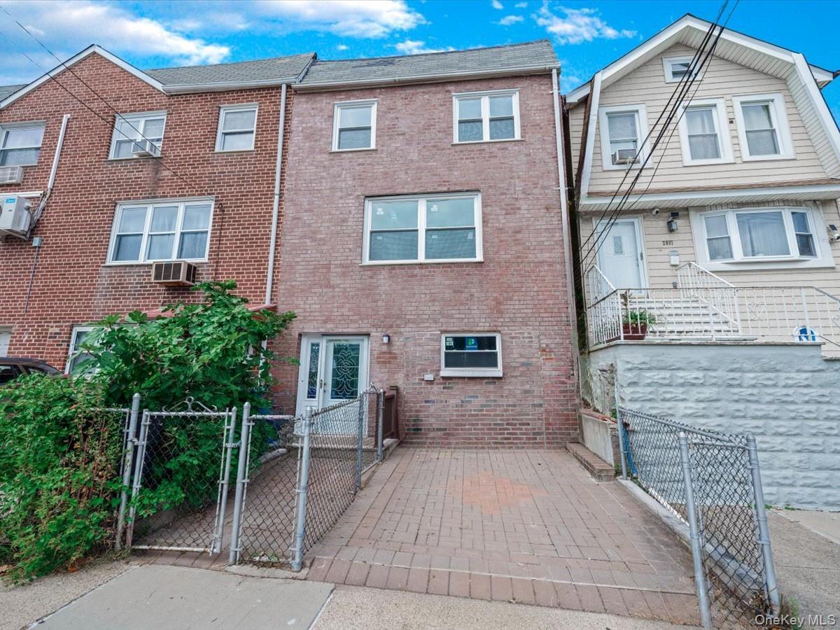 Single Family Middletown  Bronx, NY 10461, MLS-904541-25