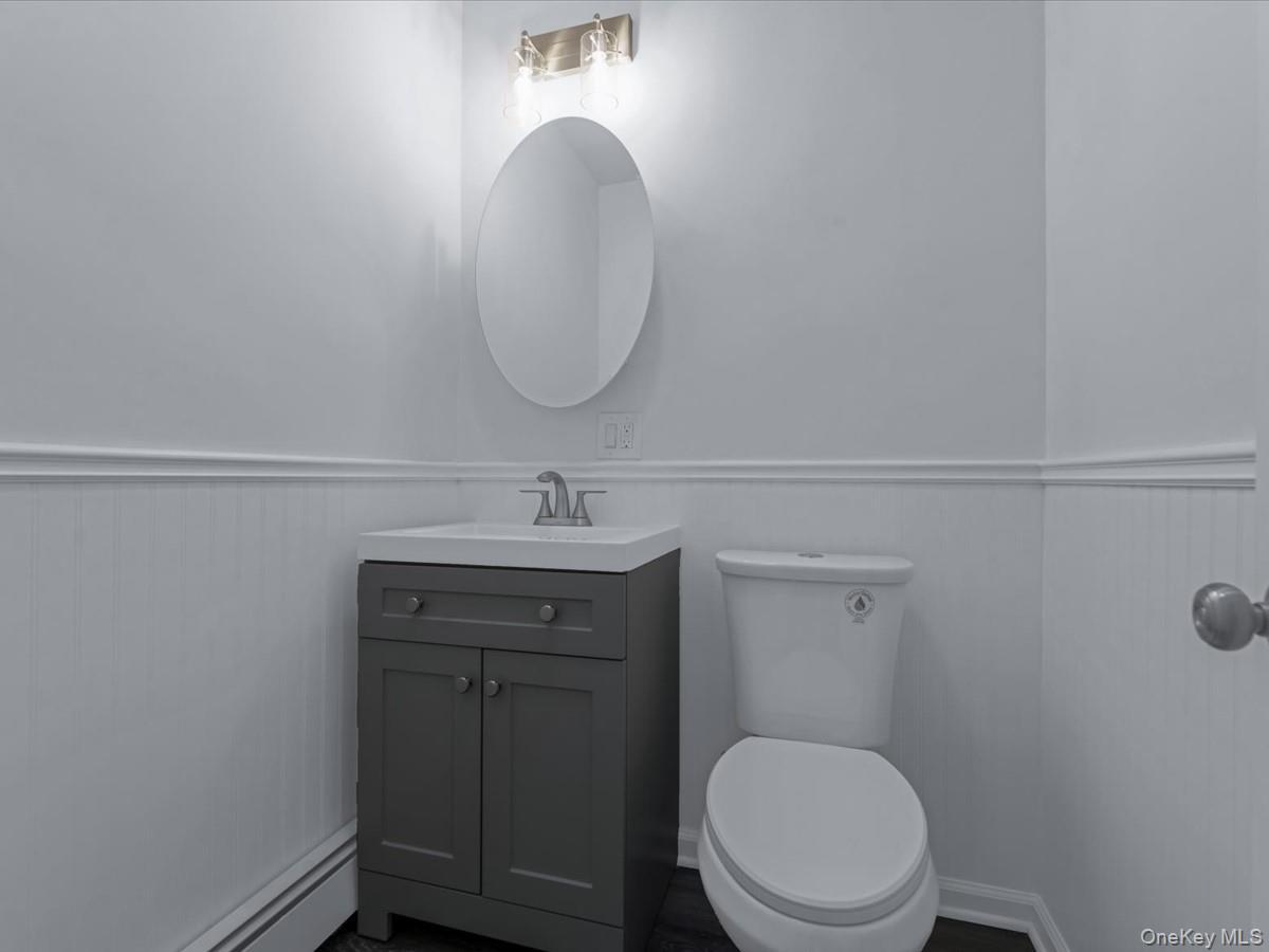 Single Family Middletown  Bronx, NY 10461, MLS-904541-6