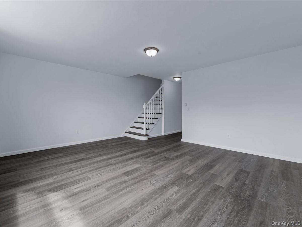 Single Family Middletown  Bronx, NY 10461, MLS-904541-7