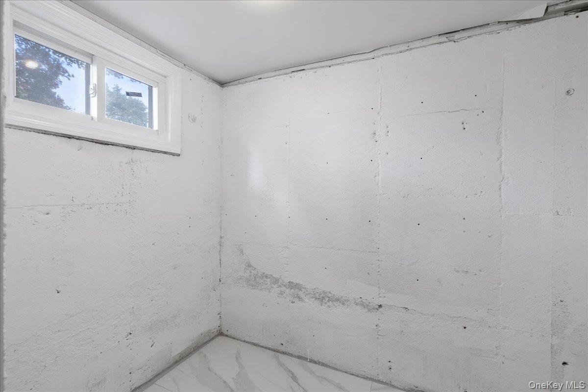 Single Family Rosalind Nassau County, NY 11003, MLS-904557-25