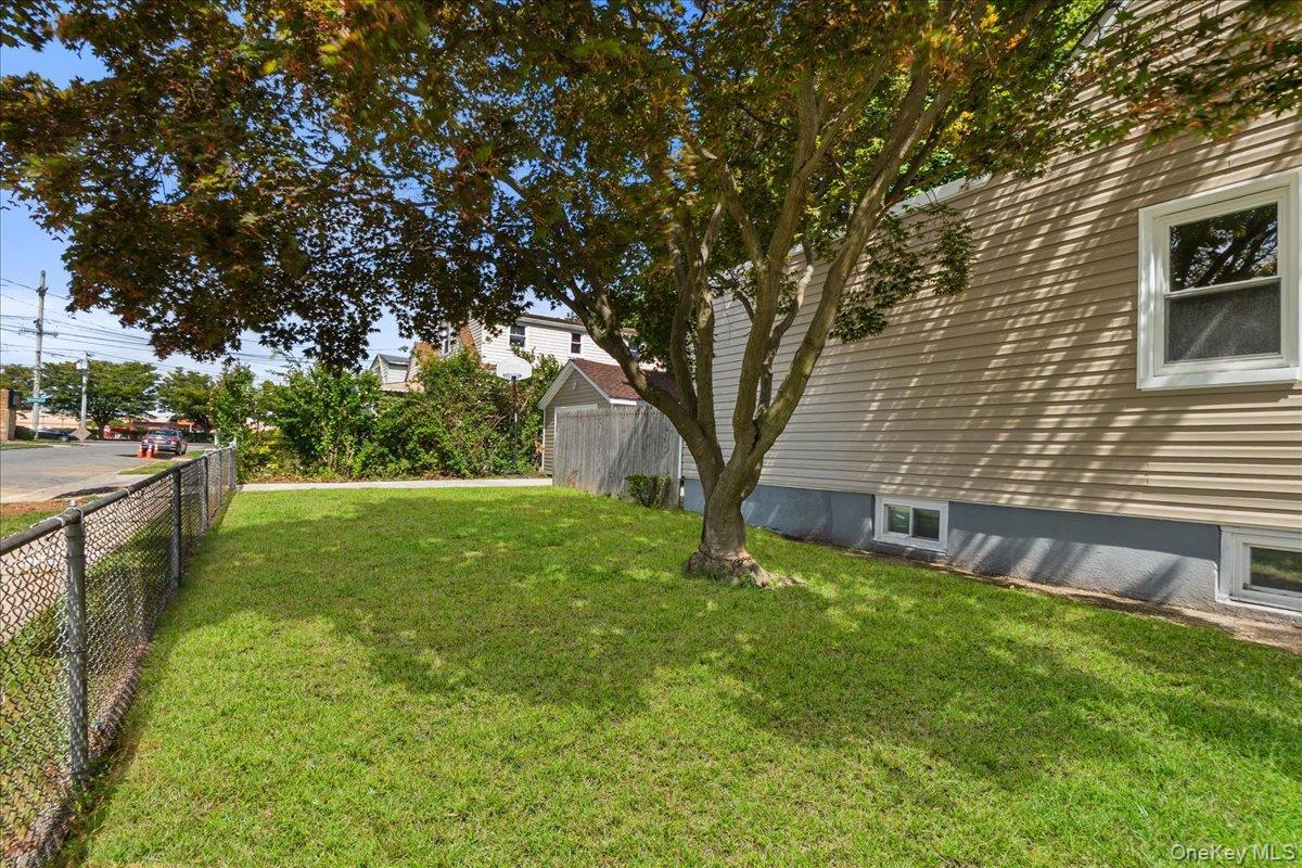 Single Family Rosalind Nassau County, NY 11003, MLS-904557-37