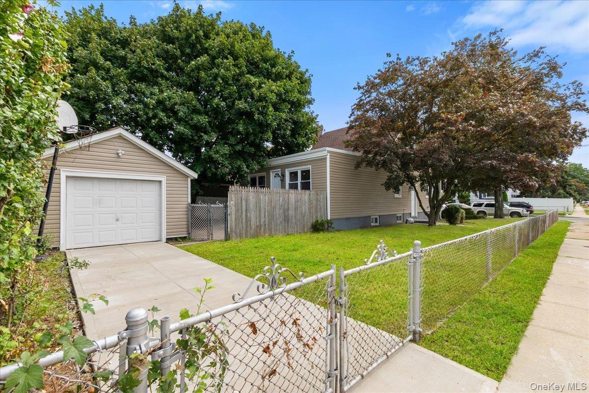 Single Family Rosalind Nassau County, NY 11003, MLS-904557-5