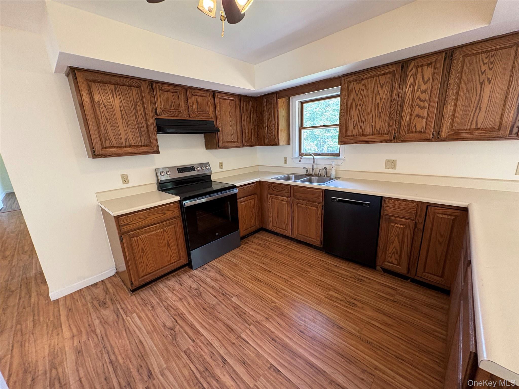 Single Family Schoolhouse Ulster County, NY 12458, MLS-904587-11