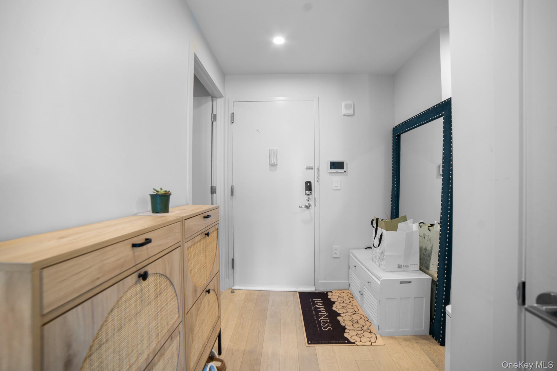 Condo 40th  Queens, NY 11354, MLS-904596-7