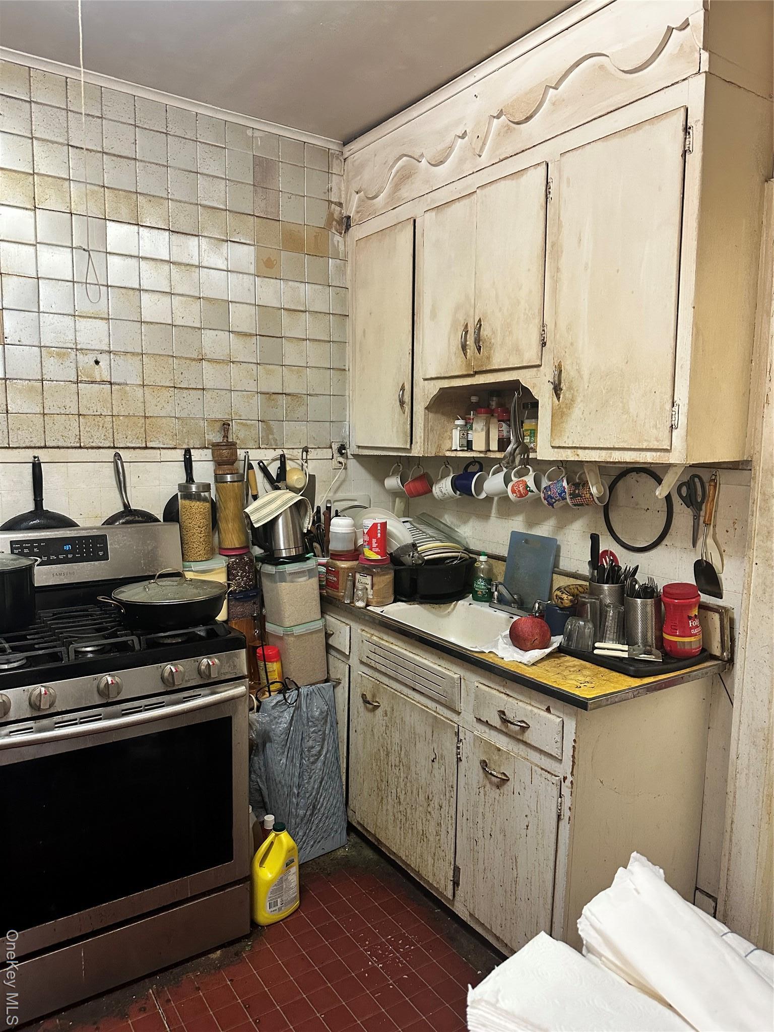 Single Family 226th  Queens, NY 11413, MLS-904611-9