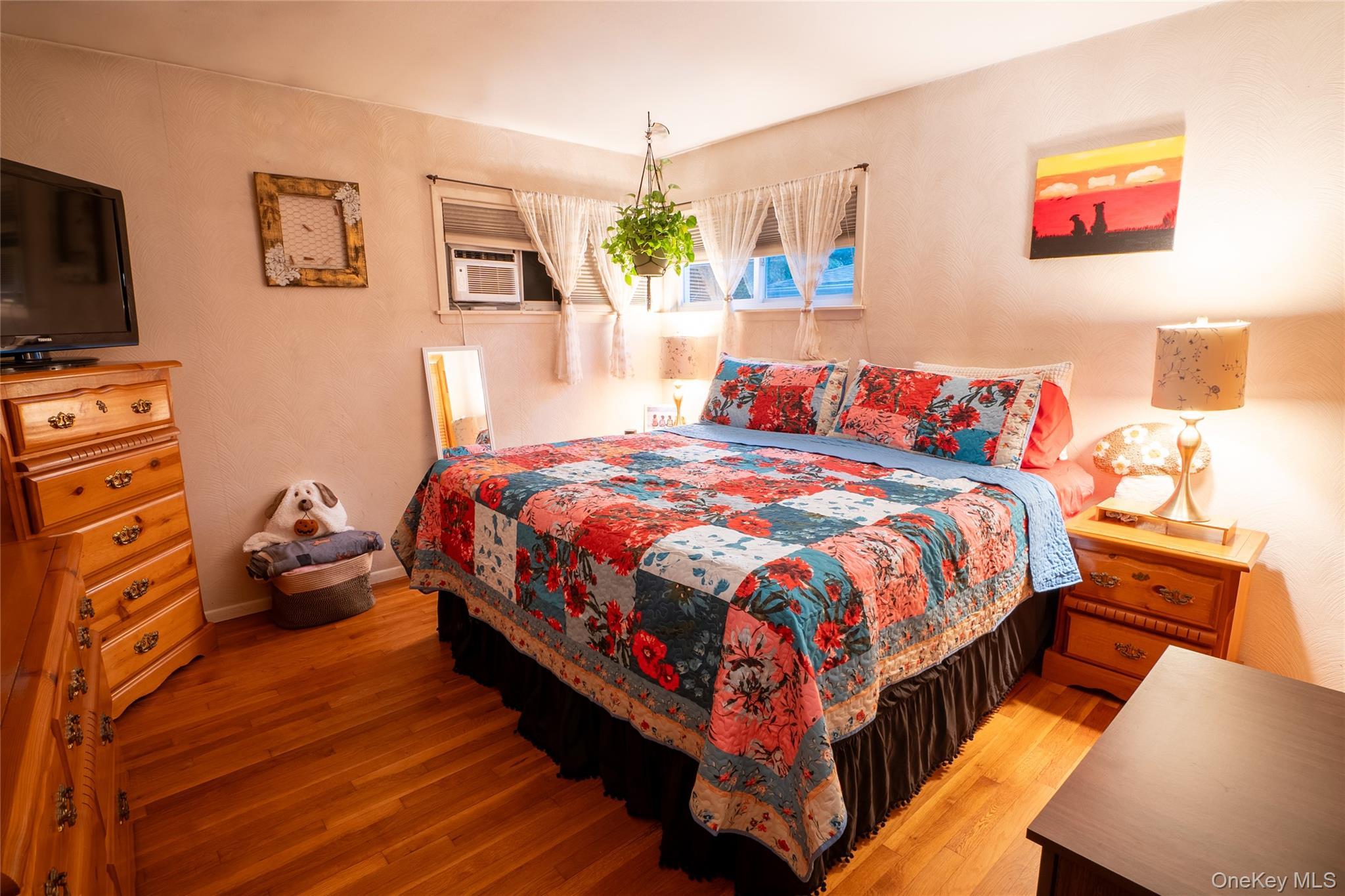 Single Family Andam Suffolk County, NY 11780, MLS-904662-15