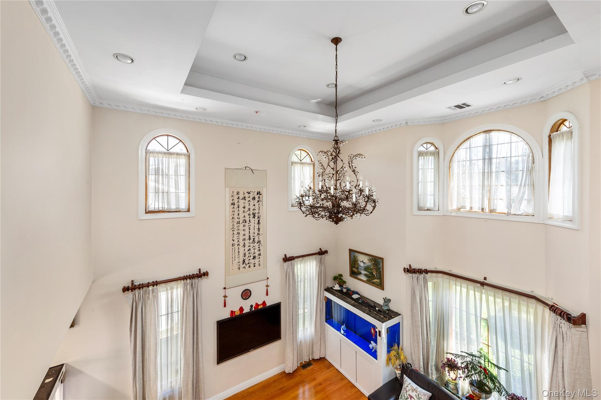 Single Family Manor Nassau County, NY 11577, MLS-904703-2