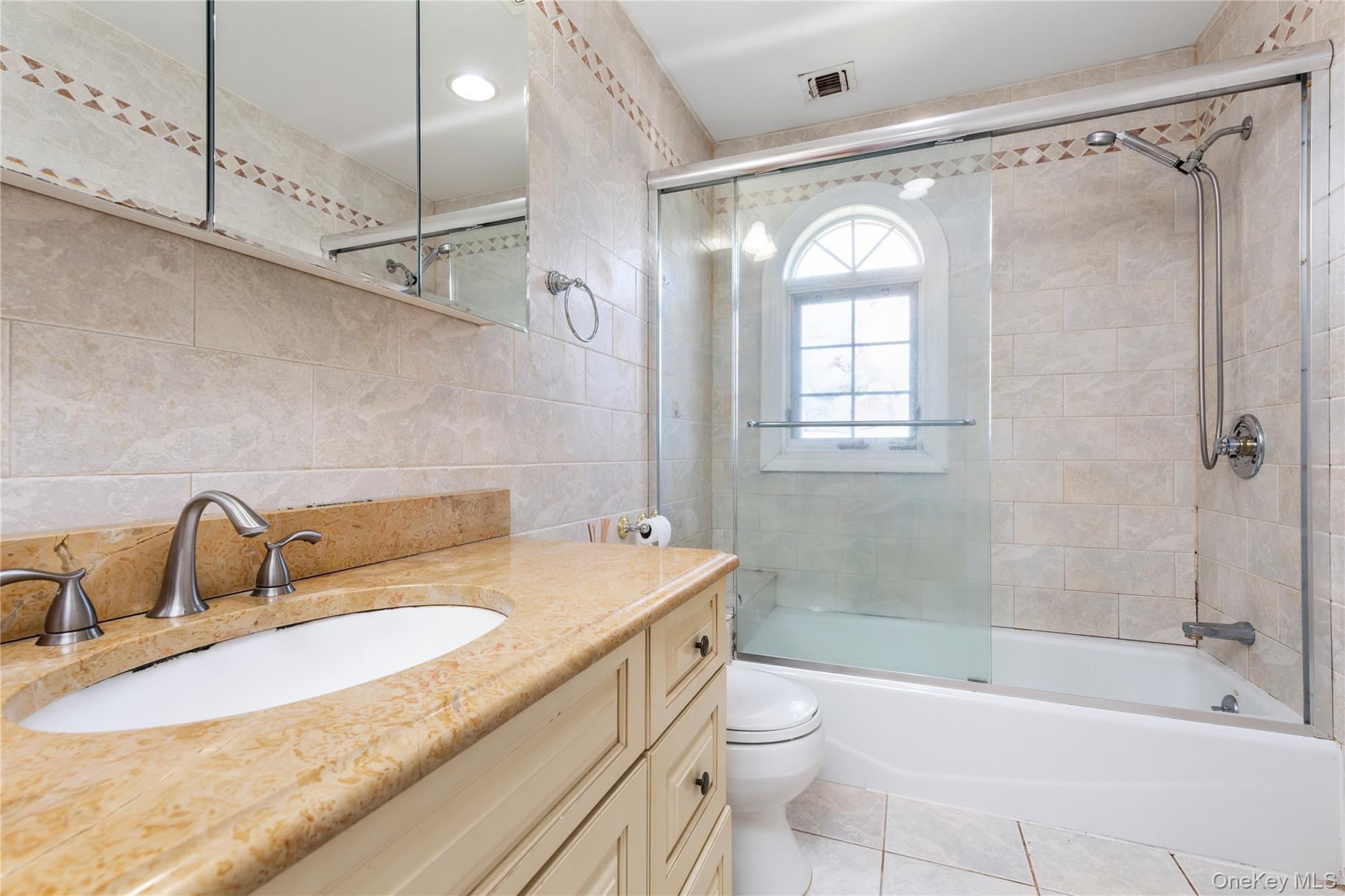 Single Family Manor Nassau County, NY 11577, MLS-904703-24