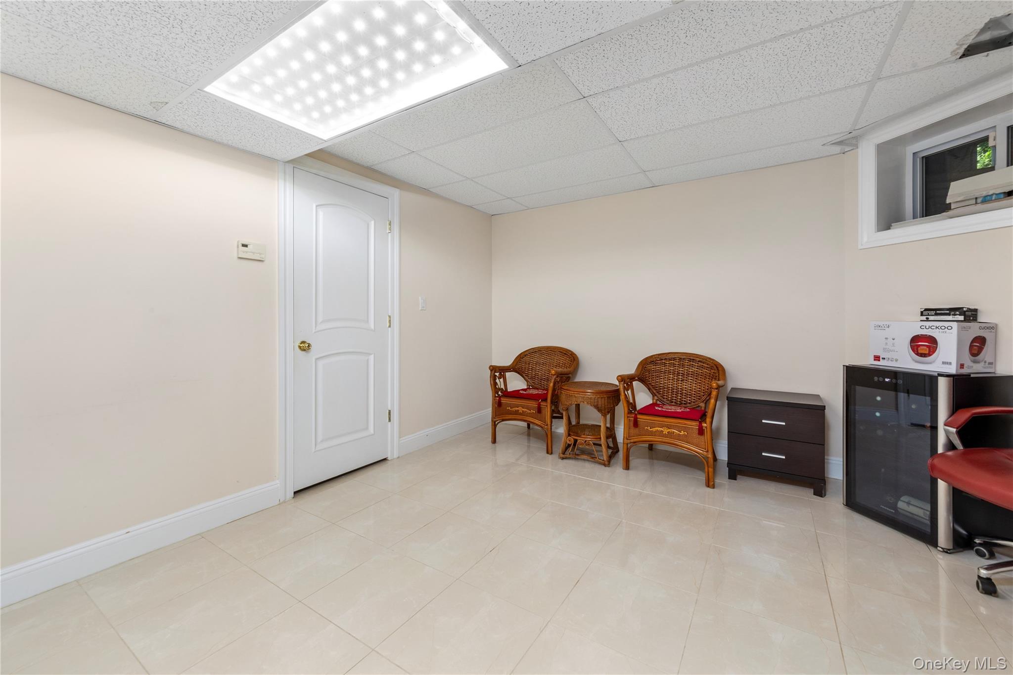 Single Family Manor Nassau County, NY 11577, MLS-904703-32