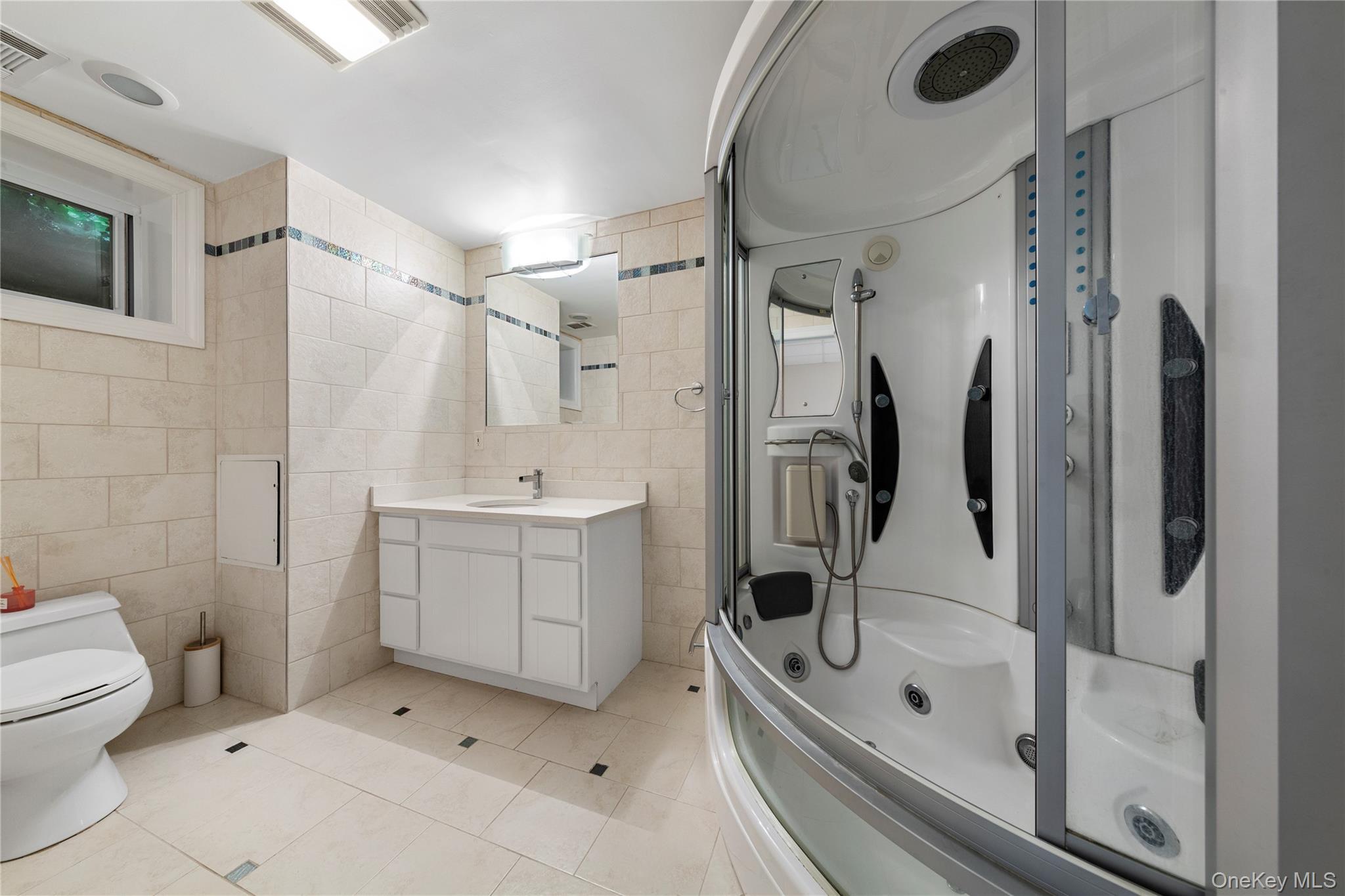 Single Family Manor Nassau County, NY 11577, MLS-904703-33