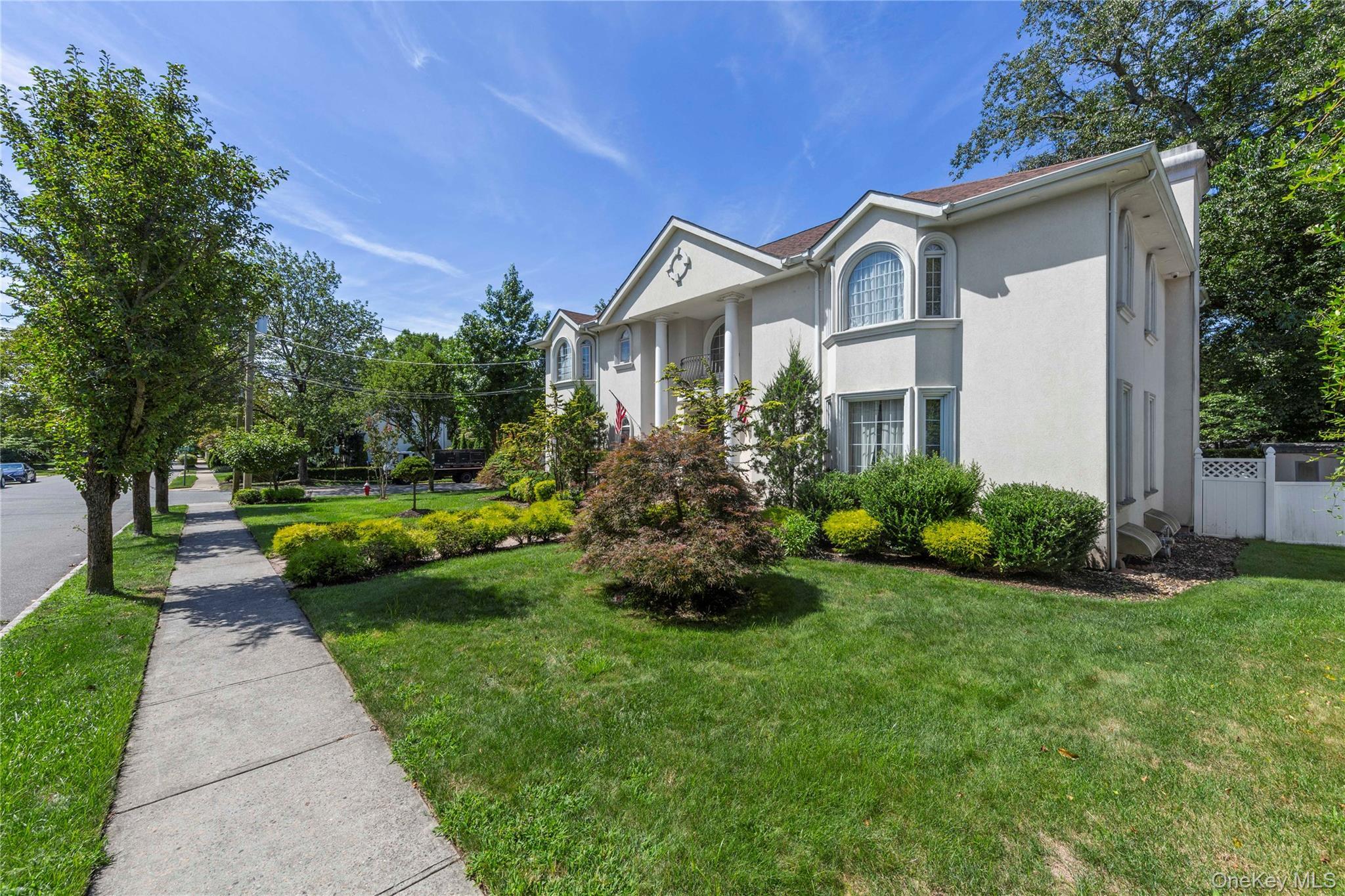 Single Family Manor Nassau County, NY 11577, MLS-904703-36