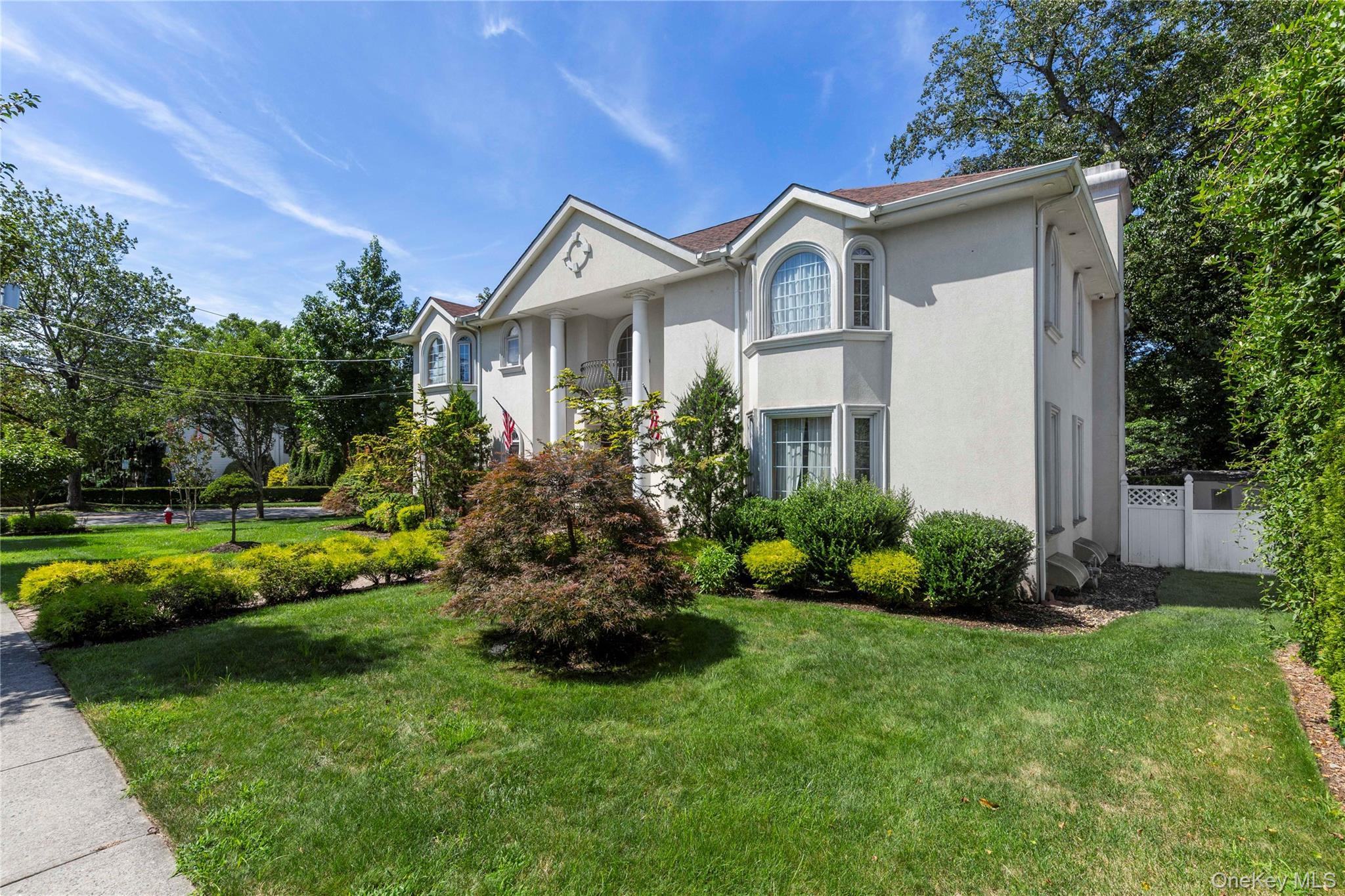 Single Family Manor Nassau County, NY 11577, MLS-904703-4