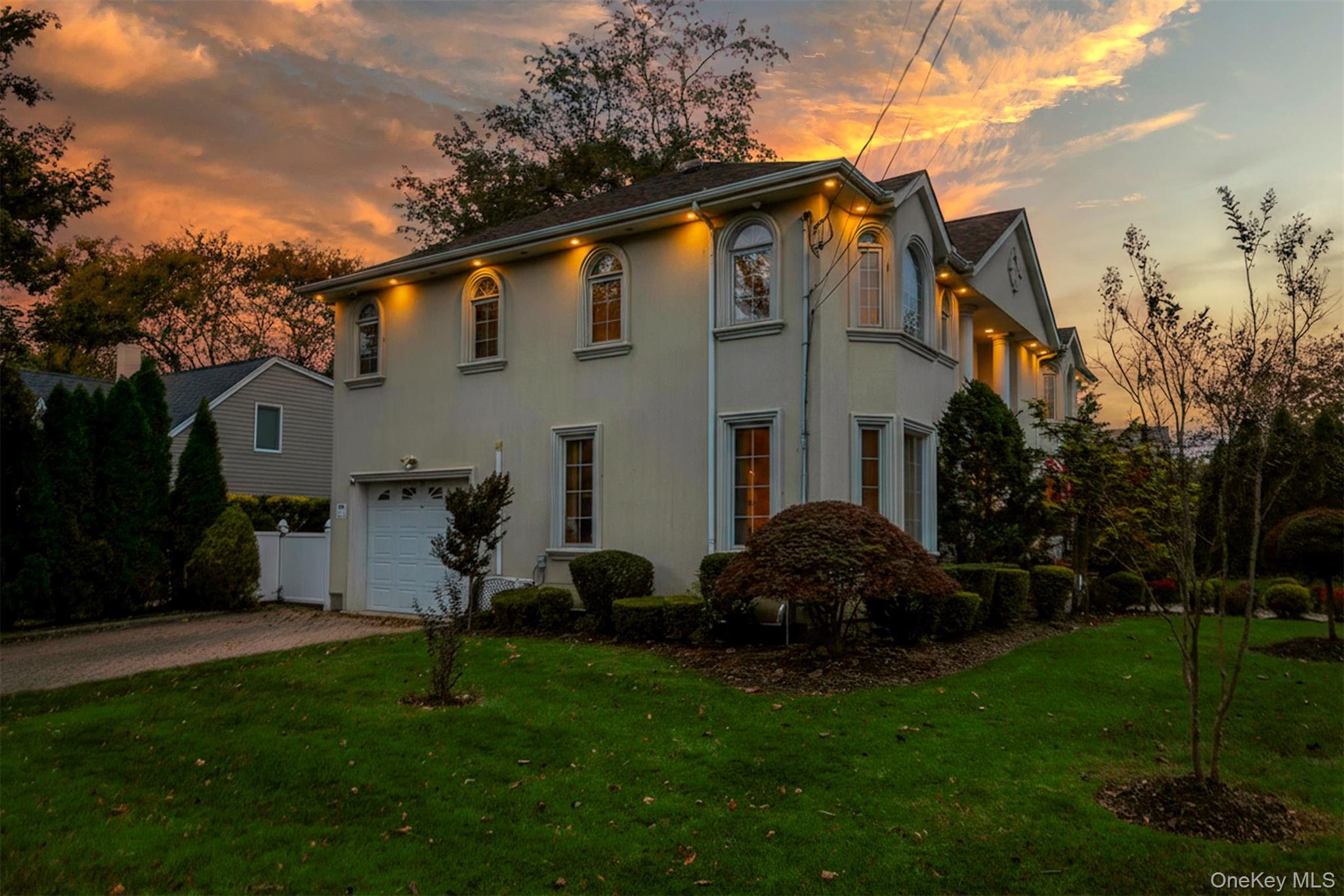 Single Family Manor  Nassau County, NY 11577, MLS-904703-43