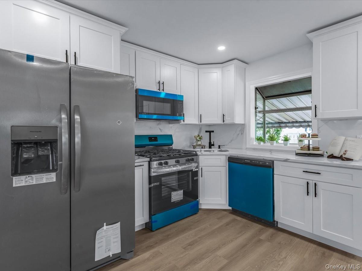 Single Family Lee  Nassau County, NY 11801, MLS-904723-10