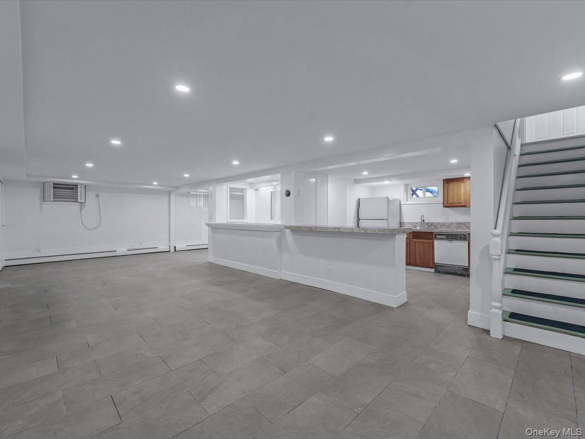 Single Family Lee  Nassau County, NY 11801, MLS-904723-18