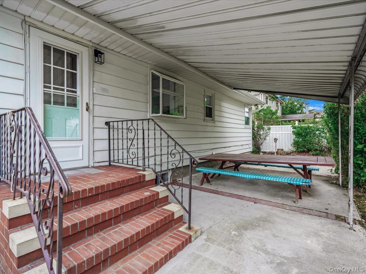 Single Family Lee  Nassau County, NY 11801, MLS-904723-25